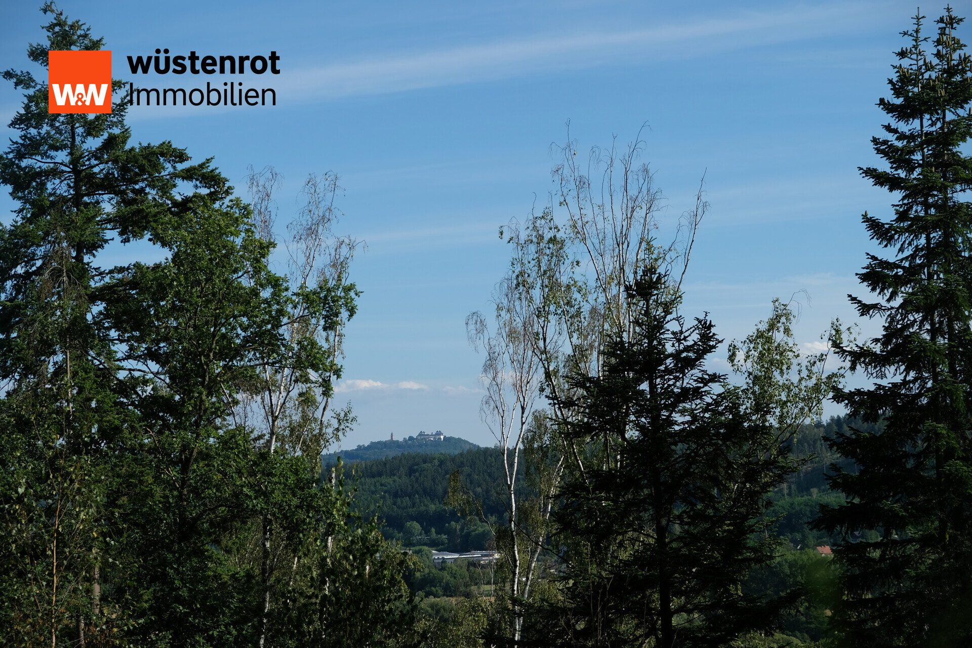 Immobilienangebot - Niederwiesa / Braunsdorf - Alle - Märchenhaftes Wochenendparadies mit 2 Bungalows, Teich & Blick auf die Augustusburg