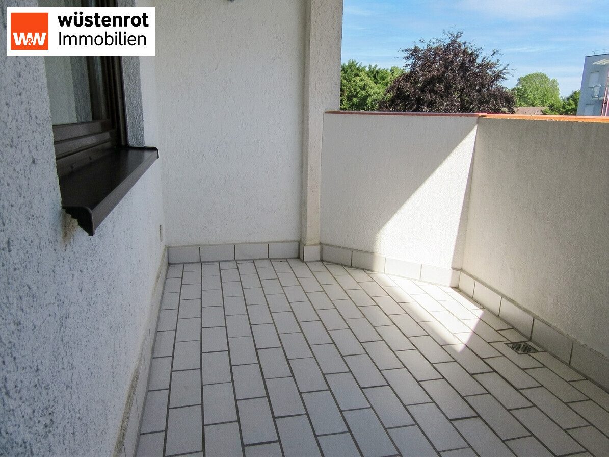 Immobilienangebot - Bruchsal - Alle - Ihr neues Zuhause in Bruchsal: Viel Platz zum Wohlfühlen 4 Zimmer, 2 Balkone & Garage