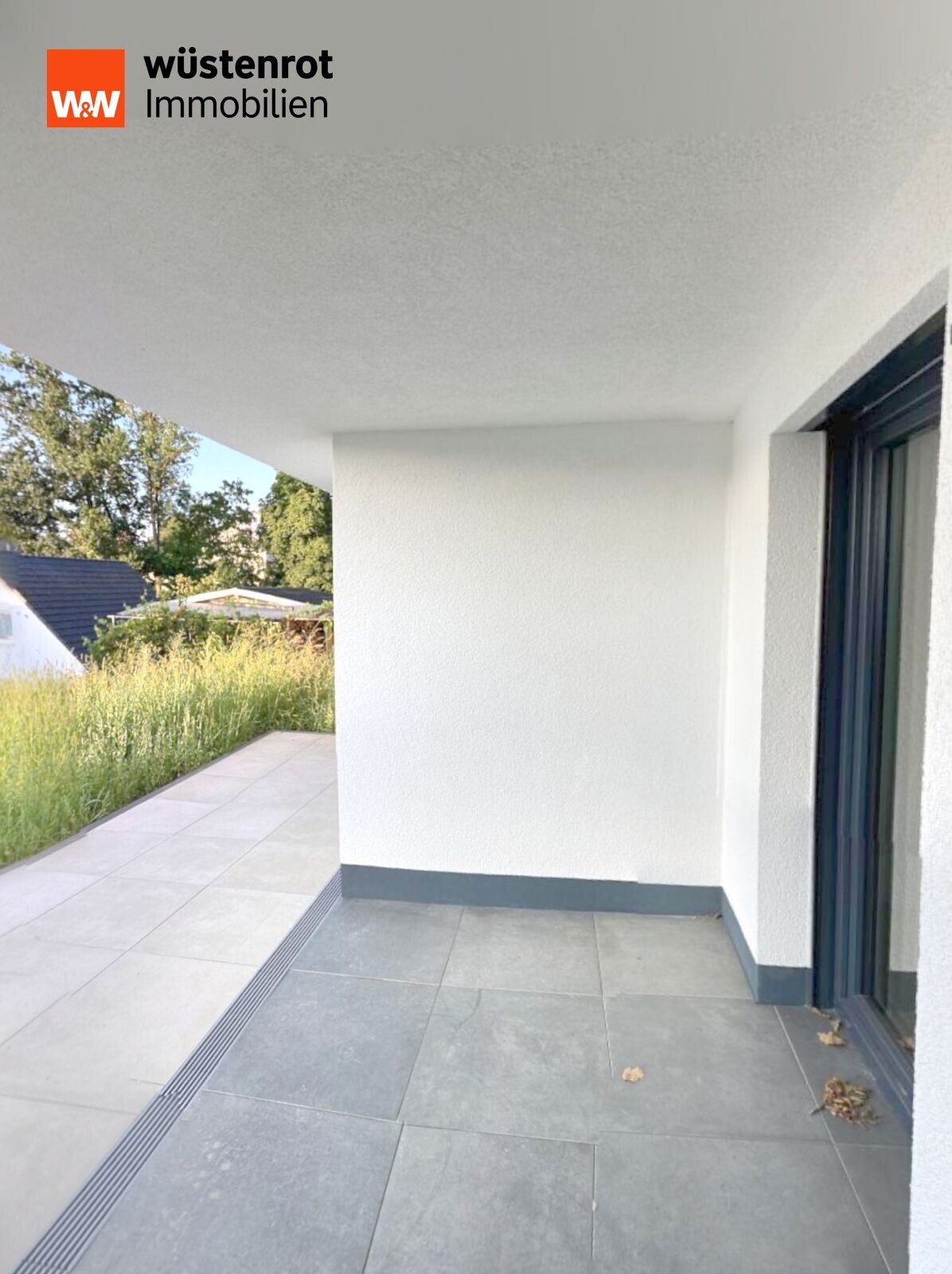 Immobilienangebot - Heuchlingen - Alle - Hochwertige 3 Zimmer Souterrainwohnung mit Terrasse