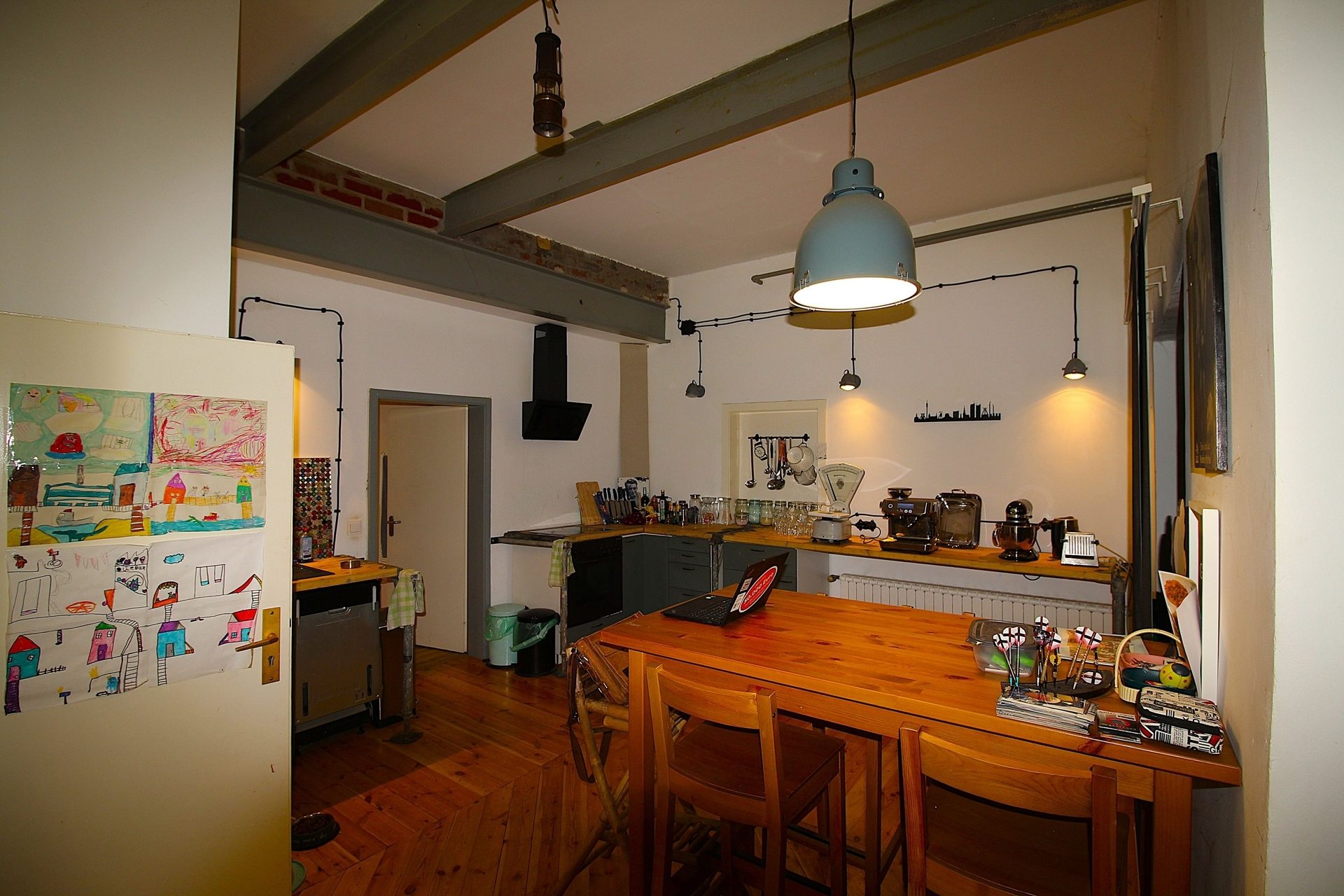Immobilienangebot - Oberhausen - Alle - Handwerker aufgepasst! Wohn- Geschäftshaus mit drei Einheiten plus Lager und Garage. Top Grundstück!