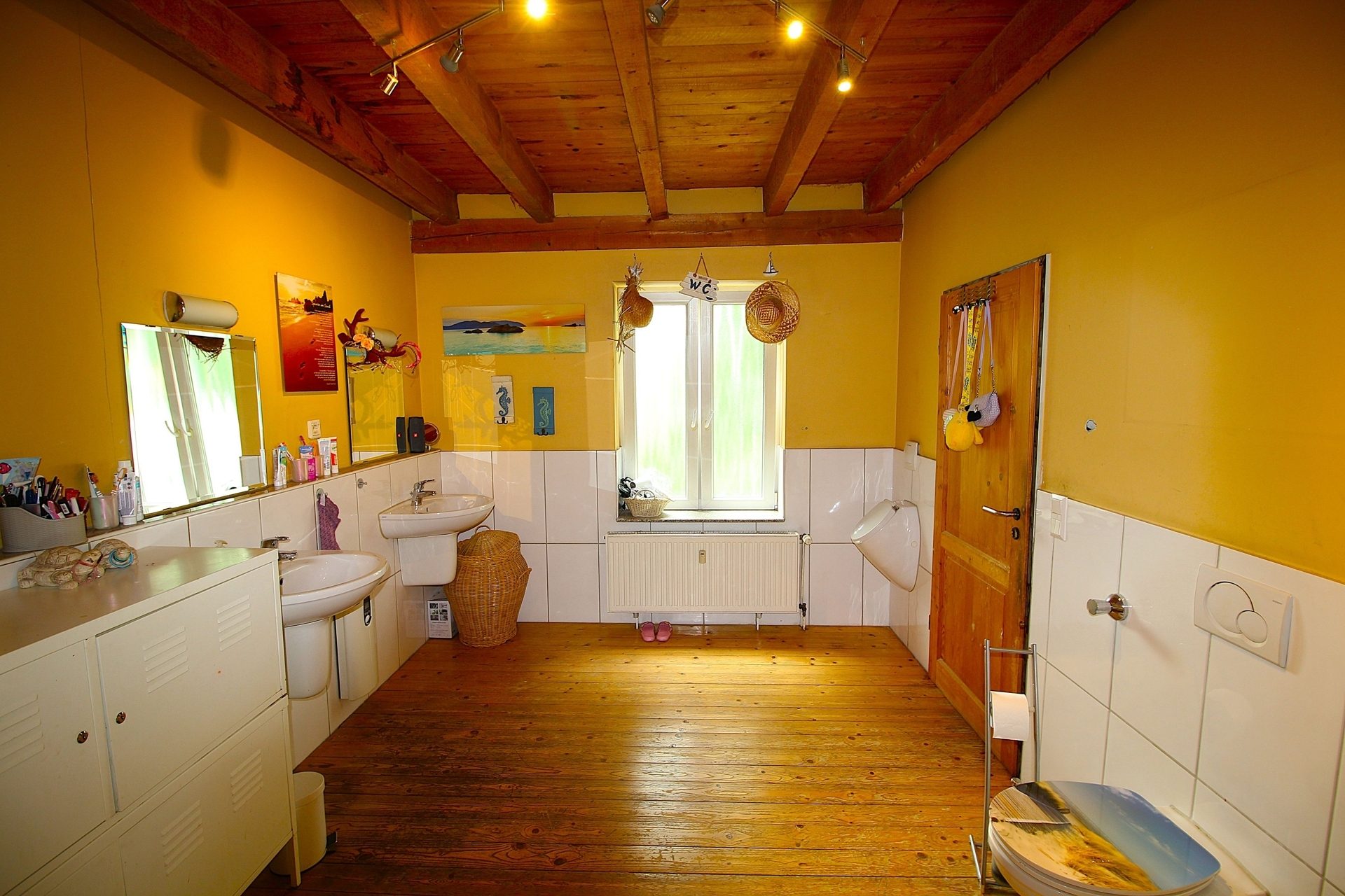 Immobilienangebot - Oberhausen - Alle - Handwerker aufgepasst! Wohn- Geschäftshaus mit drei Einheiten plus Lager und Garage. Top Grundstück!