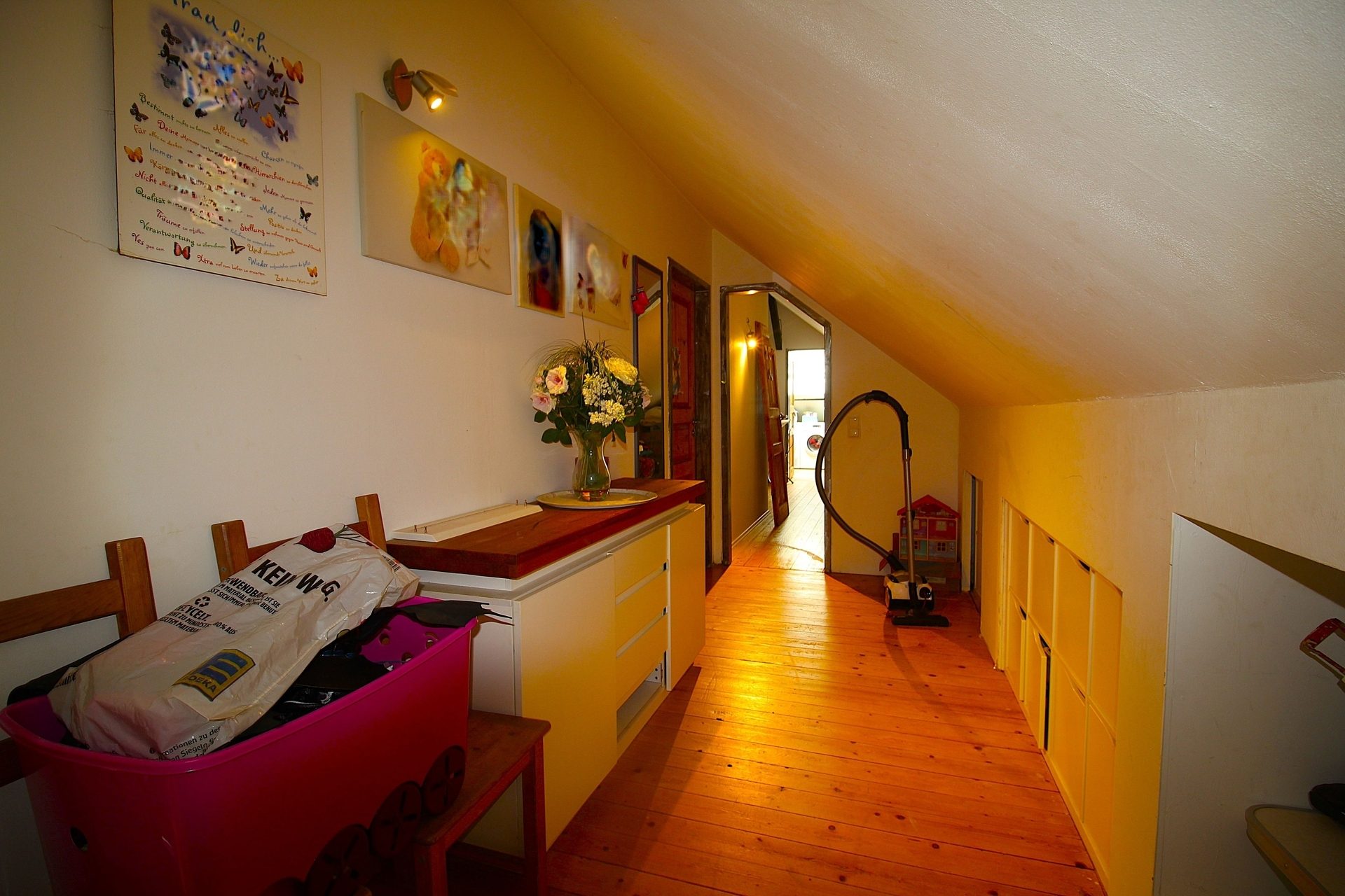Immobilienangebot - Oberhausen - Alle - Handwerker aufgepasst! Wohn- Geschäftshaus mit drei Einheiten plus Lager und Garage. Top Grundstück!