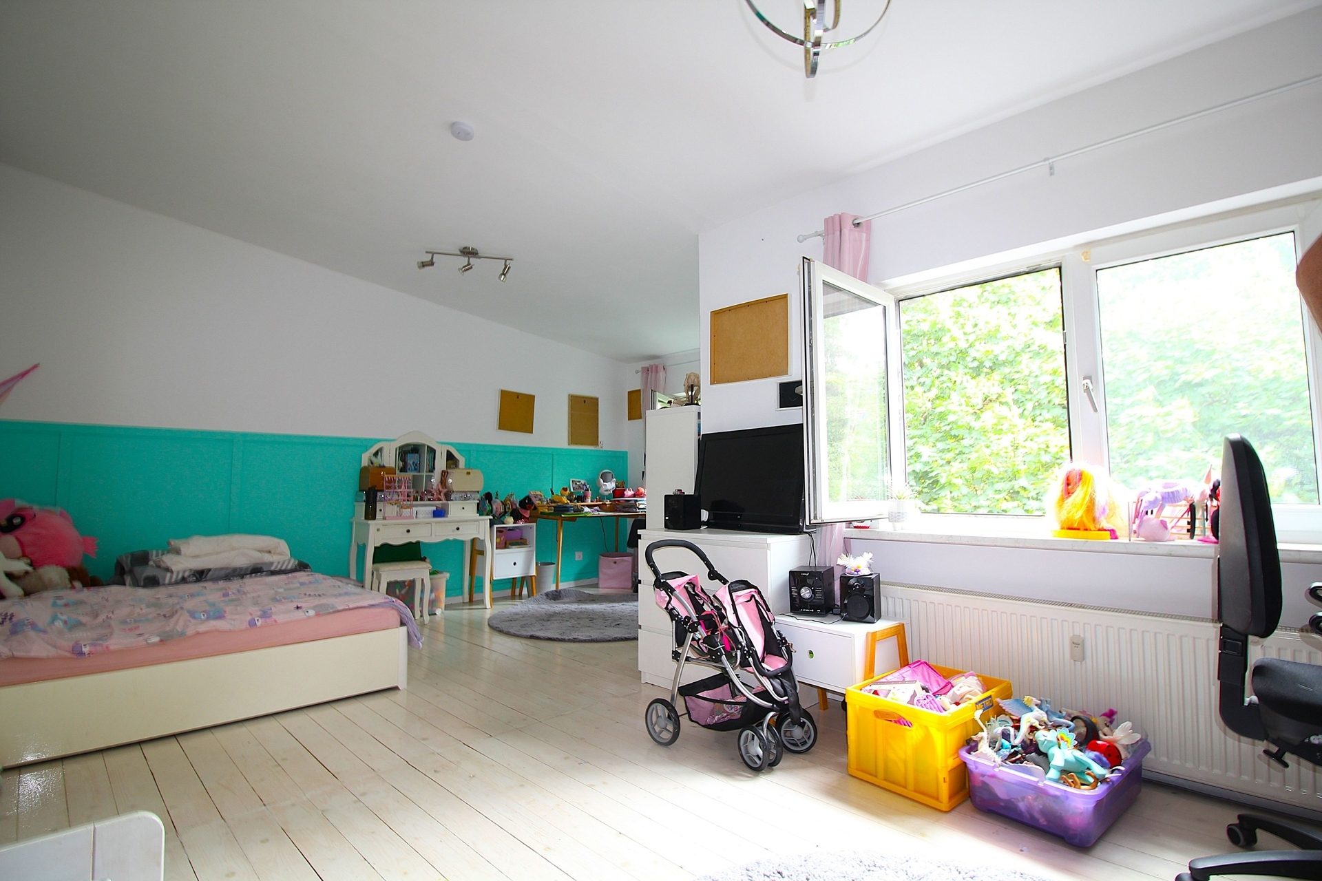Immobilienangebot - Oberhausen - Alle - Handwerker aufgepasst! Wohn- Geschäftshaus mit drei Einheiten plus Lager und Garage. Top Grundstück!