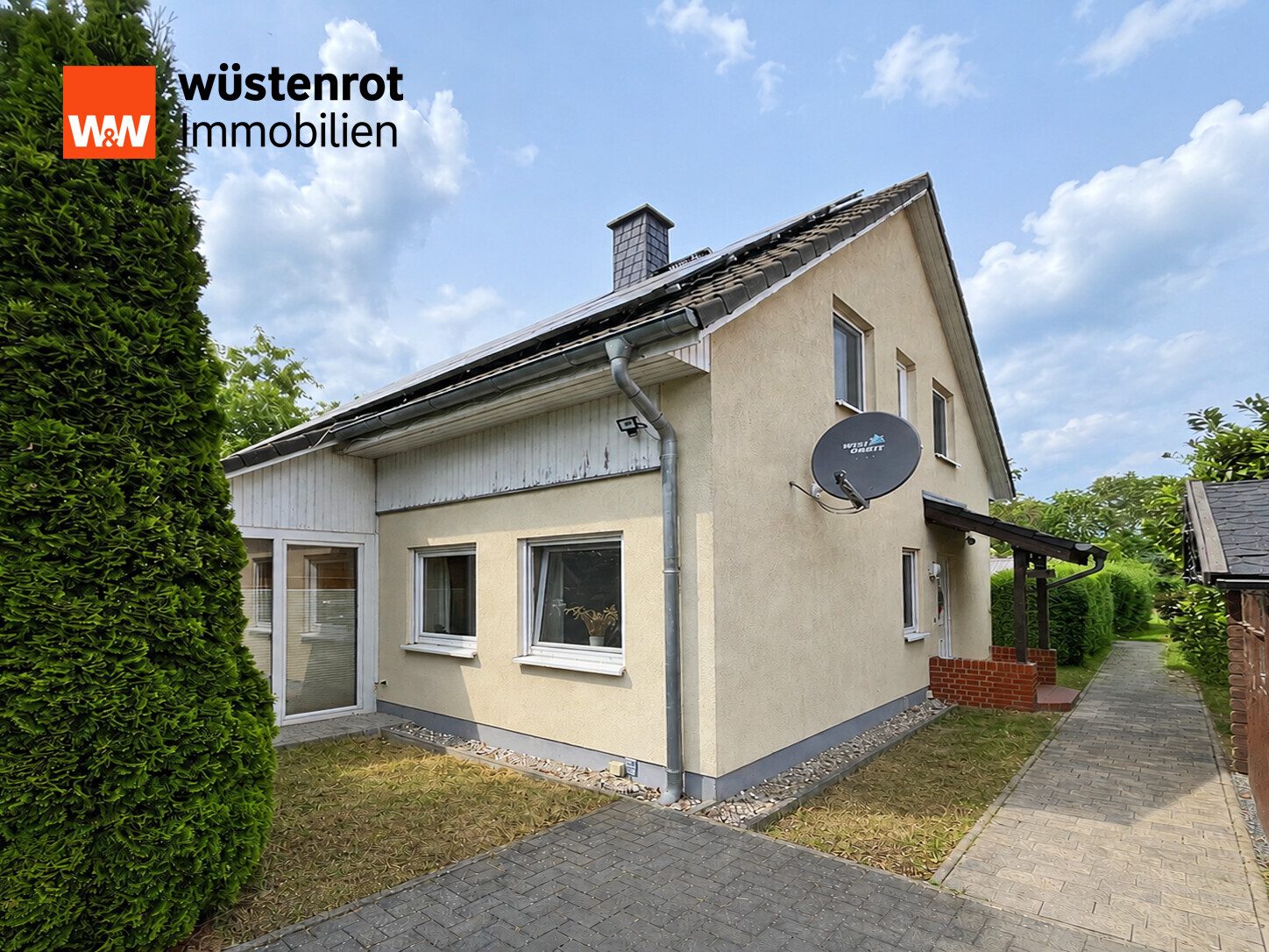 Immobilienangebot - Holldorf - Alle - VOR DEN TOREN DER STADT - HAUS MIT WINTERGARTEN + PHOTOVOLTAIKANLAGE + EINBAUKÜCHE + KAMINOFEN