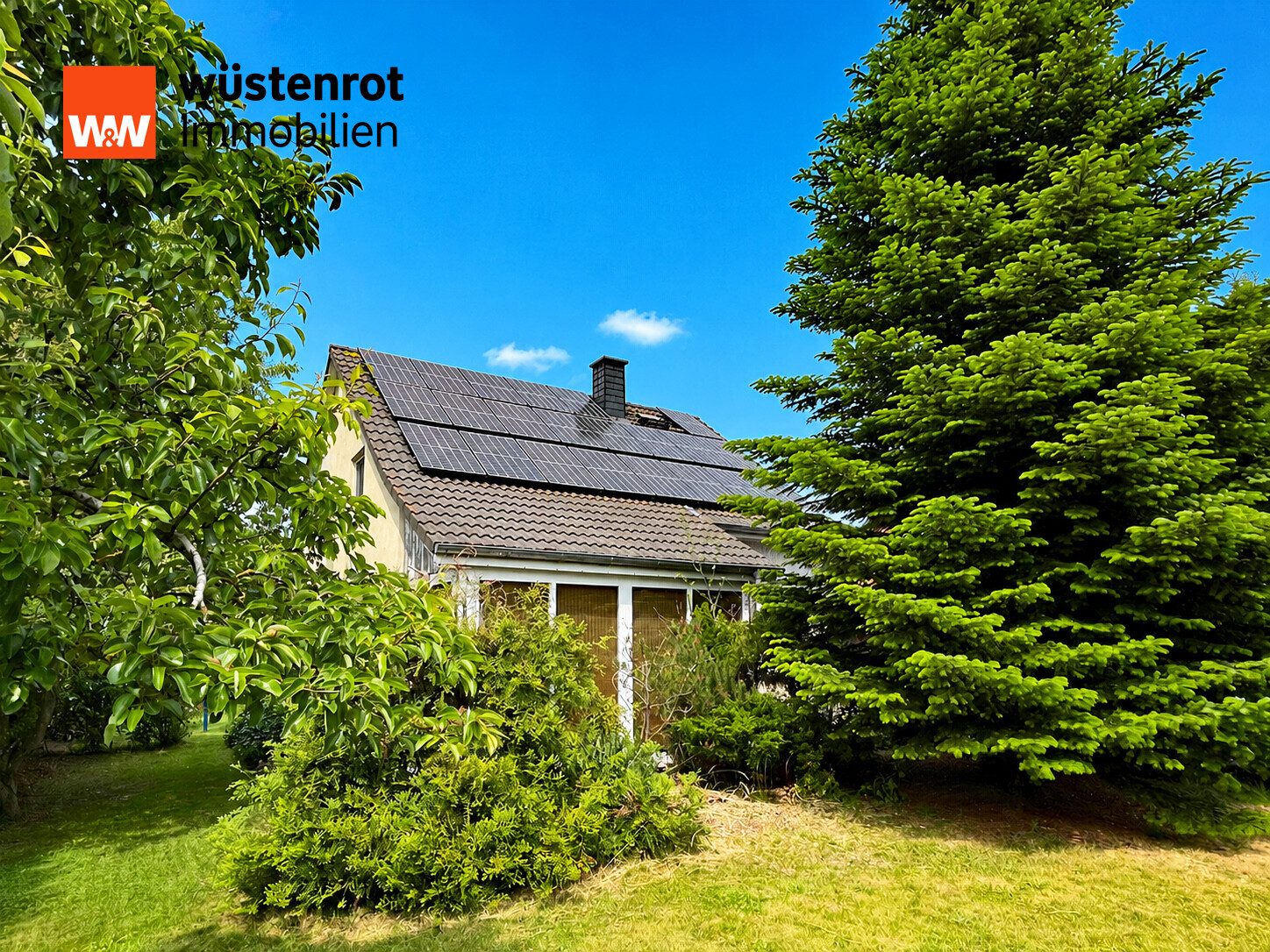 Immobilienangebot - Holldorf - Alle - VOR DEN TOREN DER STADT - HAUS MIT WINTERGARTEN + PHOTOVOLTAIKANLAGE + EINBAUKÜCHE + KAMINOFEN