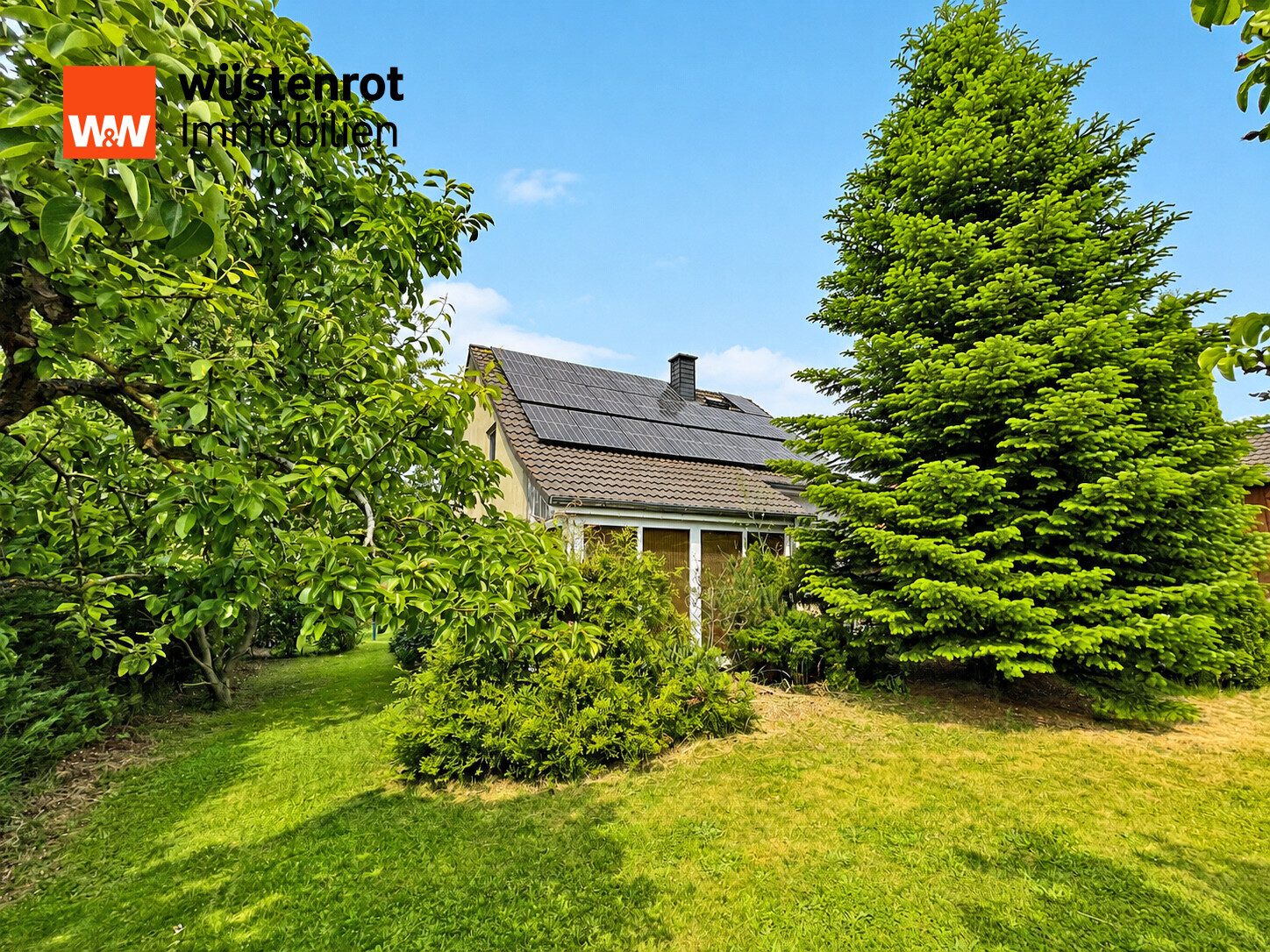Immobilienangebot - Holldorf - Alle - VOR DEN TOREN DER STADT - HAUS MIT WINTERGARTEN + PHOTOVOLTAIKANLAGE + EINBAUKÜCHE + KAMINOFEN