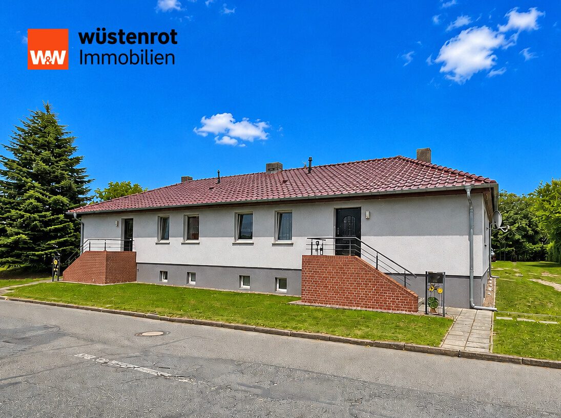 Immobilienangebot - Anklam - Alle - WOHNEN AUF EINER EBENE AUCH FÜR ZWEI FAMILIEN: MIT EINBAUKÜCHE + KAMINÖFEN + ZWEI BÄDER + VOLLKELLER