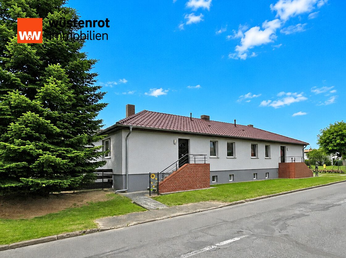 Immobilienangebot - Anklam - Alle - WOHNEN AUF EINER EBENE AUCH FÜR ZWEI FAMILIEN: MIT EINBAUKÜCHE + KAMINÖFEN + ZWEI BÄDER + VOLLKELLER