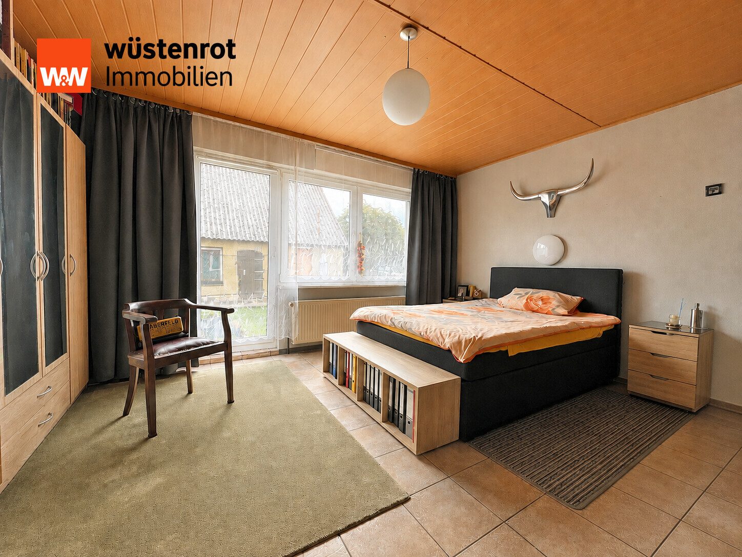 Immobilienangebot - Anklam - Alle - WOHNEN AUF EINER EBENE AUCH FÜR ZWEI FAMILIEN: MIT EINBAUKÜCHE + KAMINÖFEN + ZWEI BÄDER + VOLLKELLER