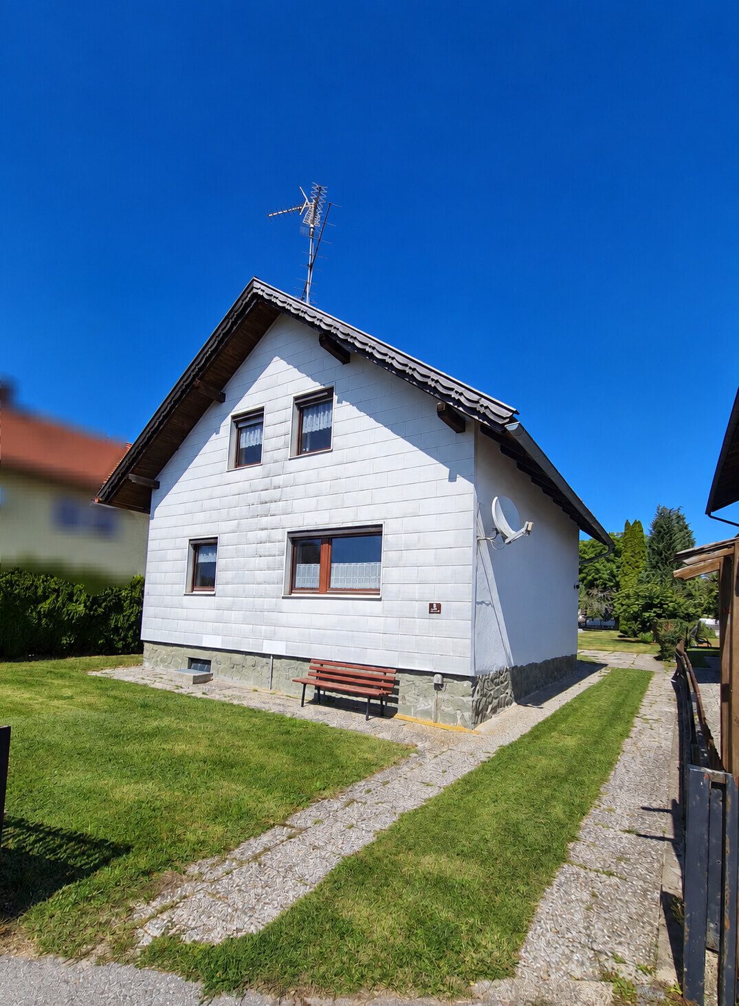 Immobilienangebot - Grafenau/Neudorf - Alle - Raus aus der Miete und rein ins Eigenheim! 
Bezahlbares Wohnhaus für handwerklich geschickte Familie