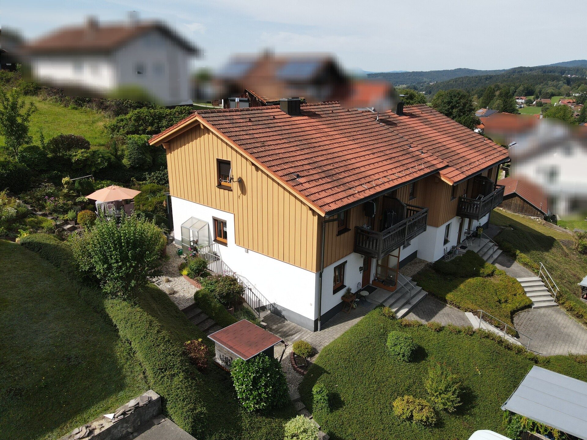 Immobilienangebot - Sankt Oswald-Riedlhütte / Reichenberg - Alle - Ankommen und Wohlfühlen!
Tolle Eigentumswohnung im Reihenhausstil. 
Top gepflegt und in schöner Lage