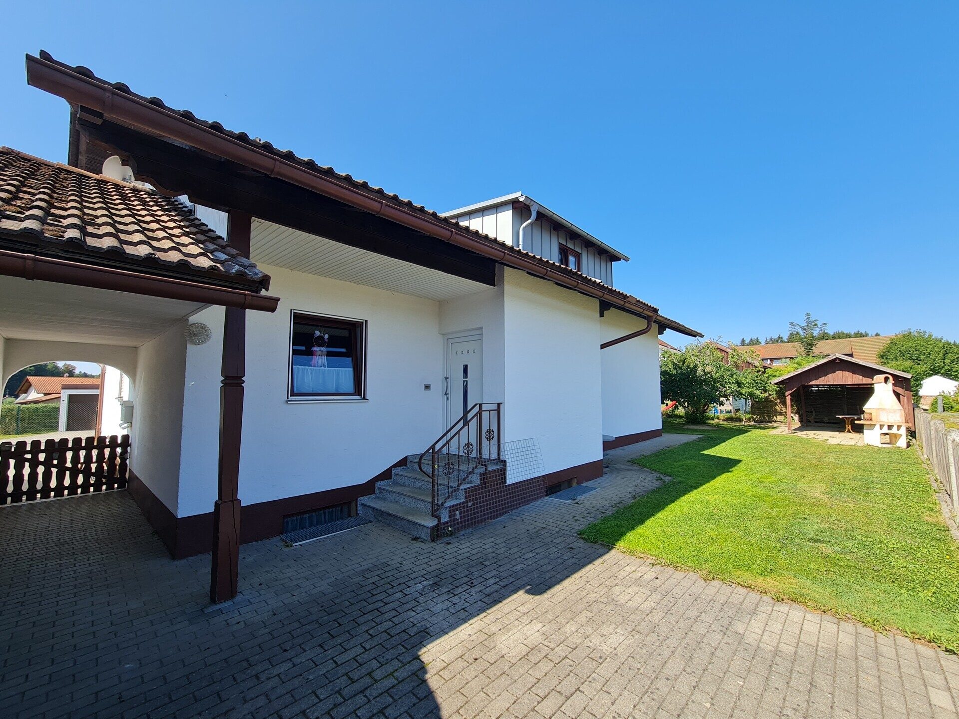 Immobilienangebot - Spiegelau - Alle - Tolles Wohnhaus mit schönem Garten! Wohn(t)raum für Familien oder clevere
Kapitalanlage oder beides?