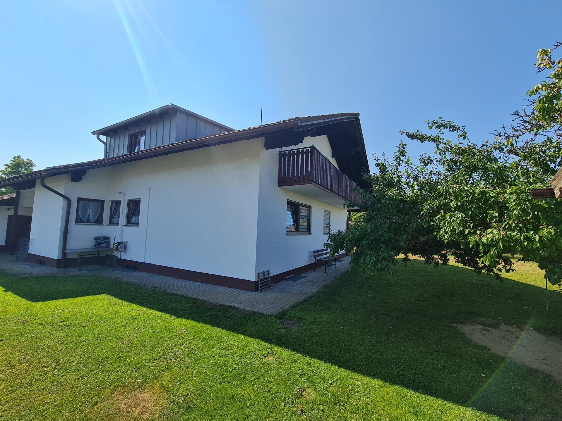 Immobilienangebot - Spiegelau - Alle - Tolles Wohnhaus mit schönem Garten! Wohn(t)raum für Familien oder clevere
Kapitalanlage oder beides?