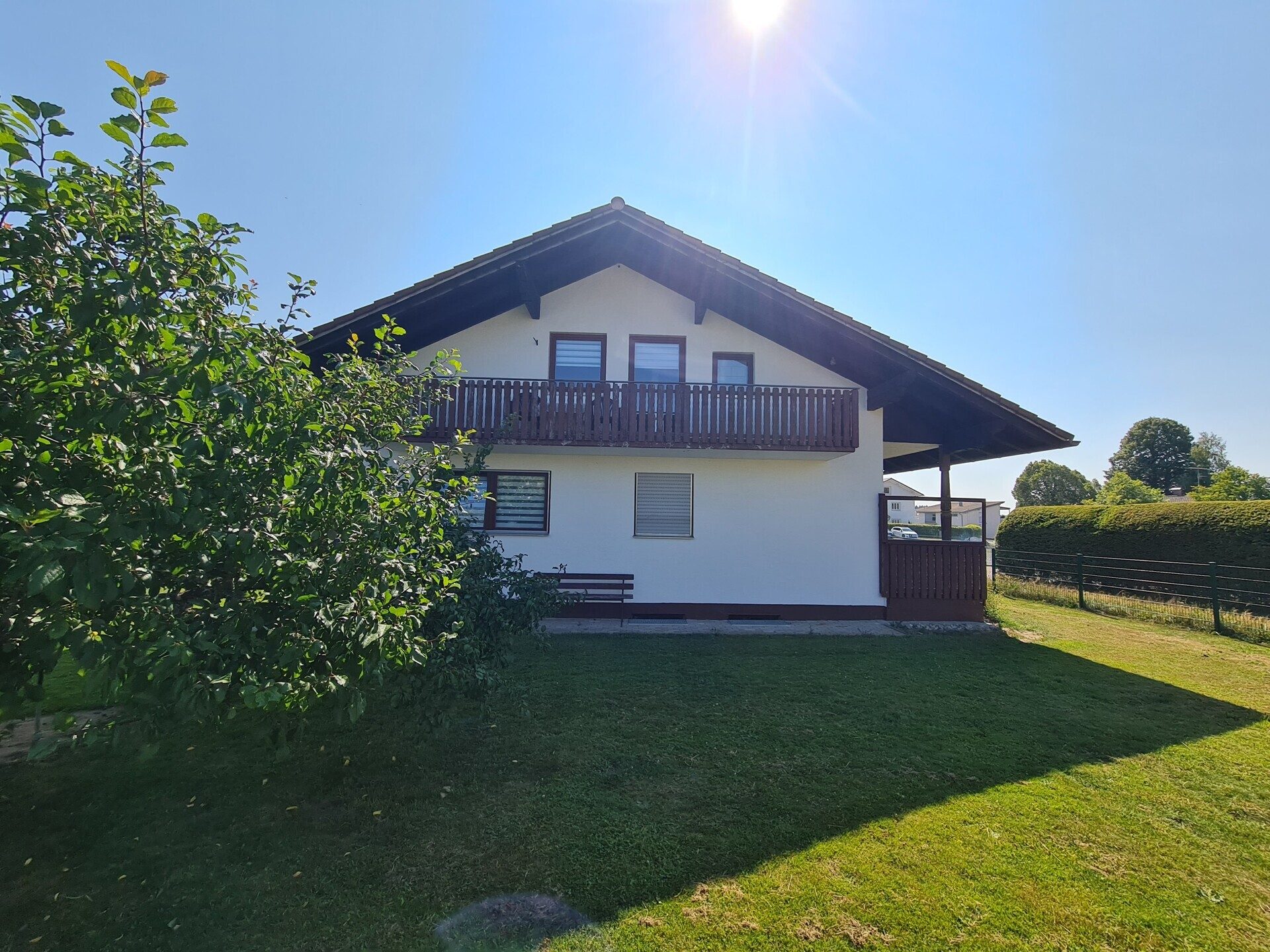 Immobilienangebot - Spiegelau - Alle - Tolles Wohnhaus mit schönem Garten! Wohn(t)raum für Familien oder clevere
Kapitalanlage oder beides?