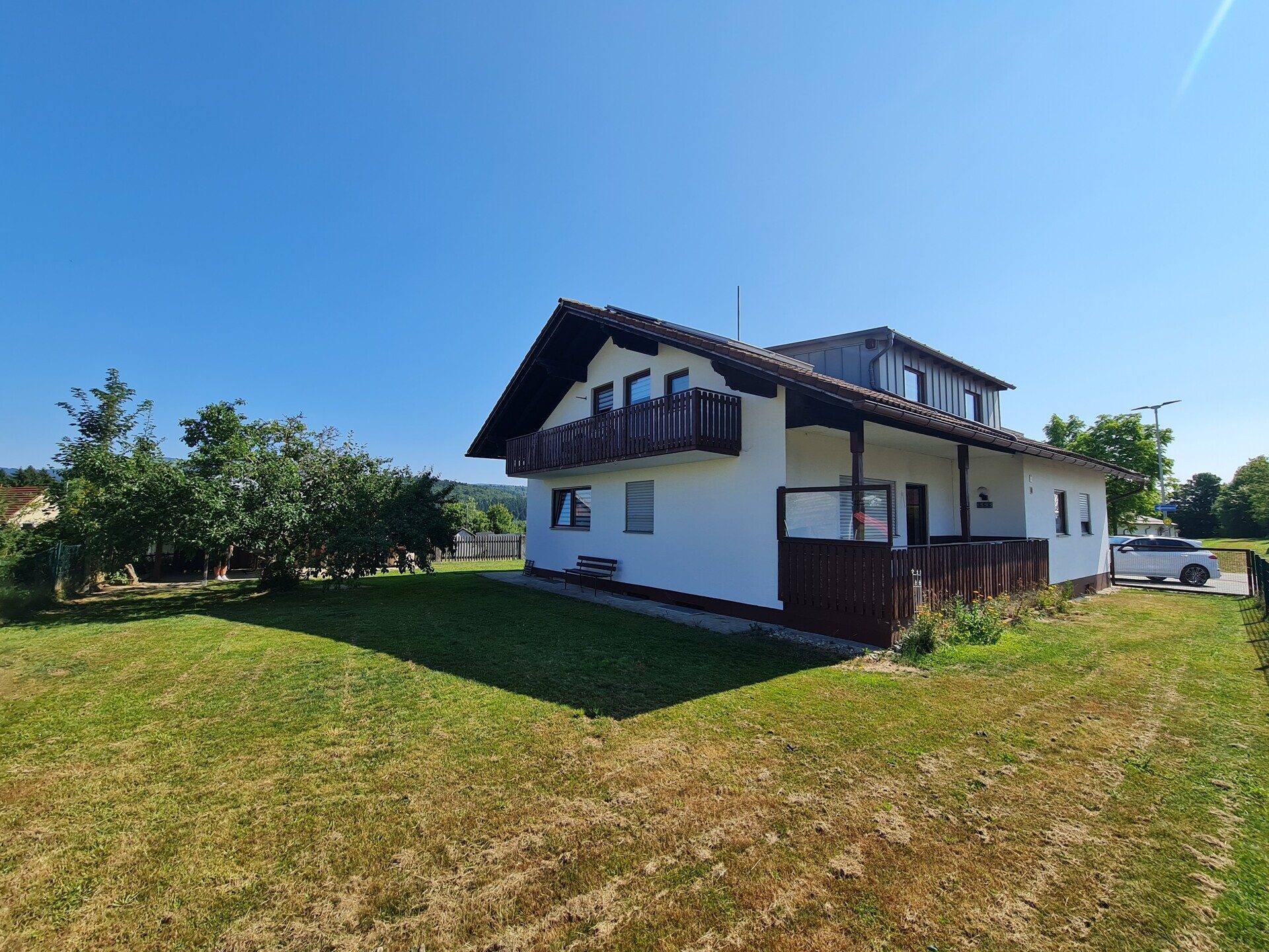 Immobilienangebot - Spiegelau - Alle - Tolles Wohnhaus mit schönem Garten! Wohn(t)raum für Familien oder clevere
Kapitalanlage oder beides?