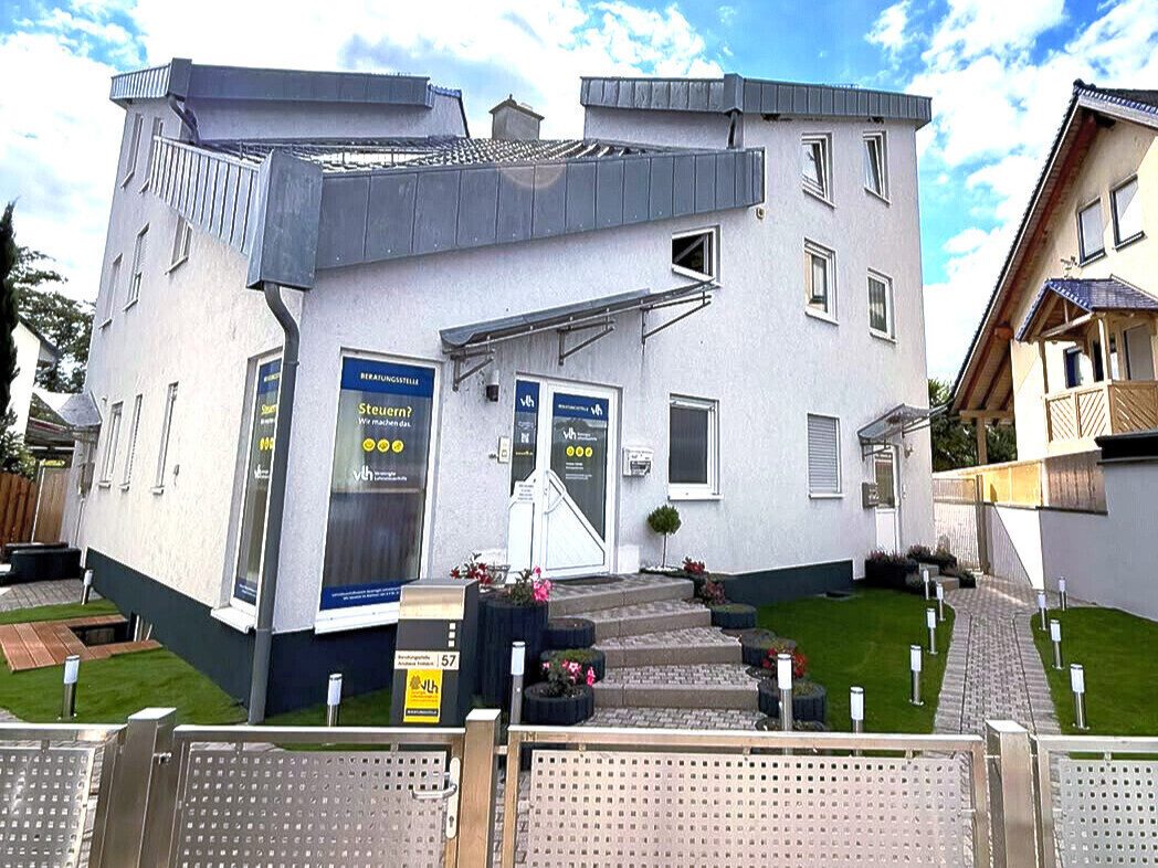 Immobilienangebot - Haßloch - Alle - Wohn- und Geschäftshaus mit 2 WE, 3 Gewerbeeinheiten, 5 Garagen und 12 Stellplätzen in Haßloch