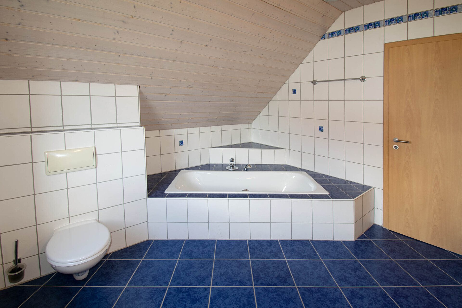 Immobilienangebot - Weil im Schönbuch / Breitenstein - Alle - Weil im Schönbach - Breitenstein:  Haus mit Einliegerwohnung und neuem PREIS