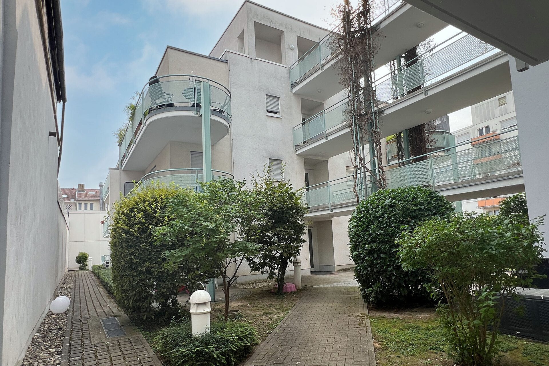 Immobilienangebot - Pforzheim - Alle - 2-Zimmer-Wohnung mit Terrasse – ruhige Hinterhoflage