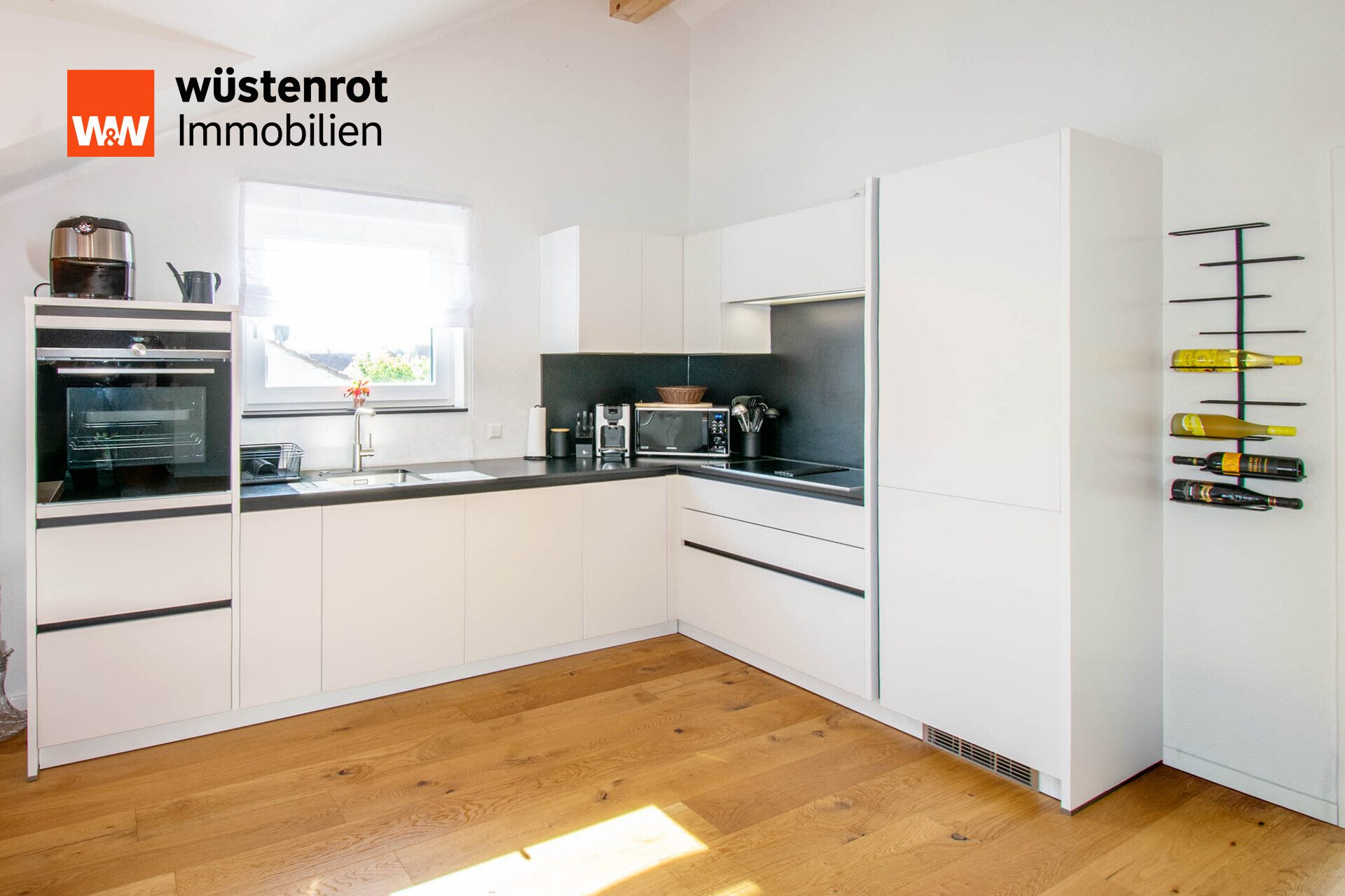 Immobilienangebot - Brackenheim - Alle - Exklusives Dachgeschoss in Brackenheim-Hausen, neuwertig, stilvoll, Garage inklusive