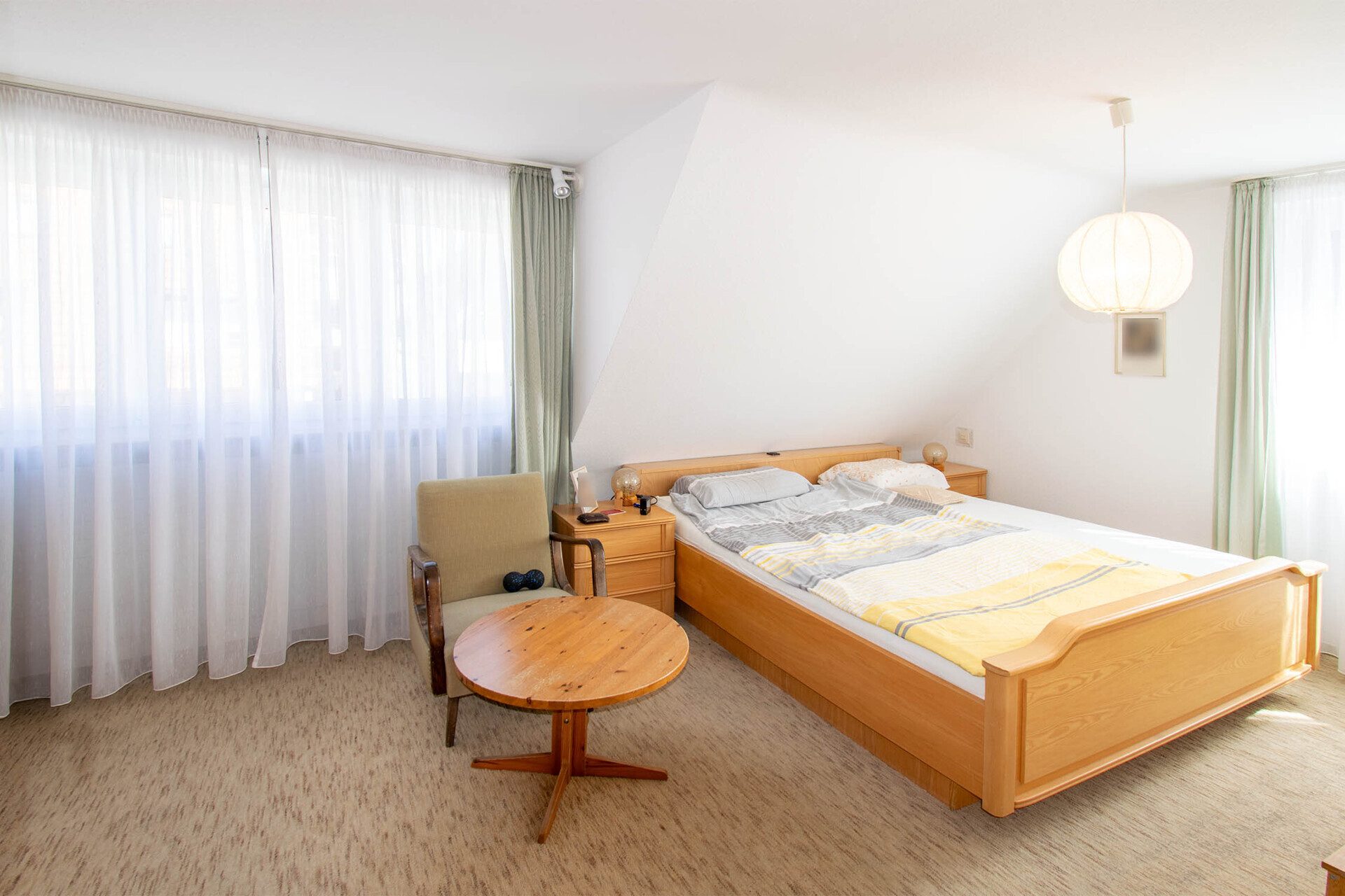 Immobilienangebot - Ostfildern / Kemnat - Alle - Charmantes Wohn- und Geschäftshaus mit großem Garten und vielseitigem Potenzial; optimal für Kapitalanleger mit teilweise Eigennutz