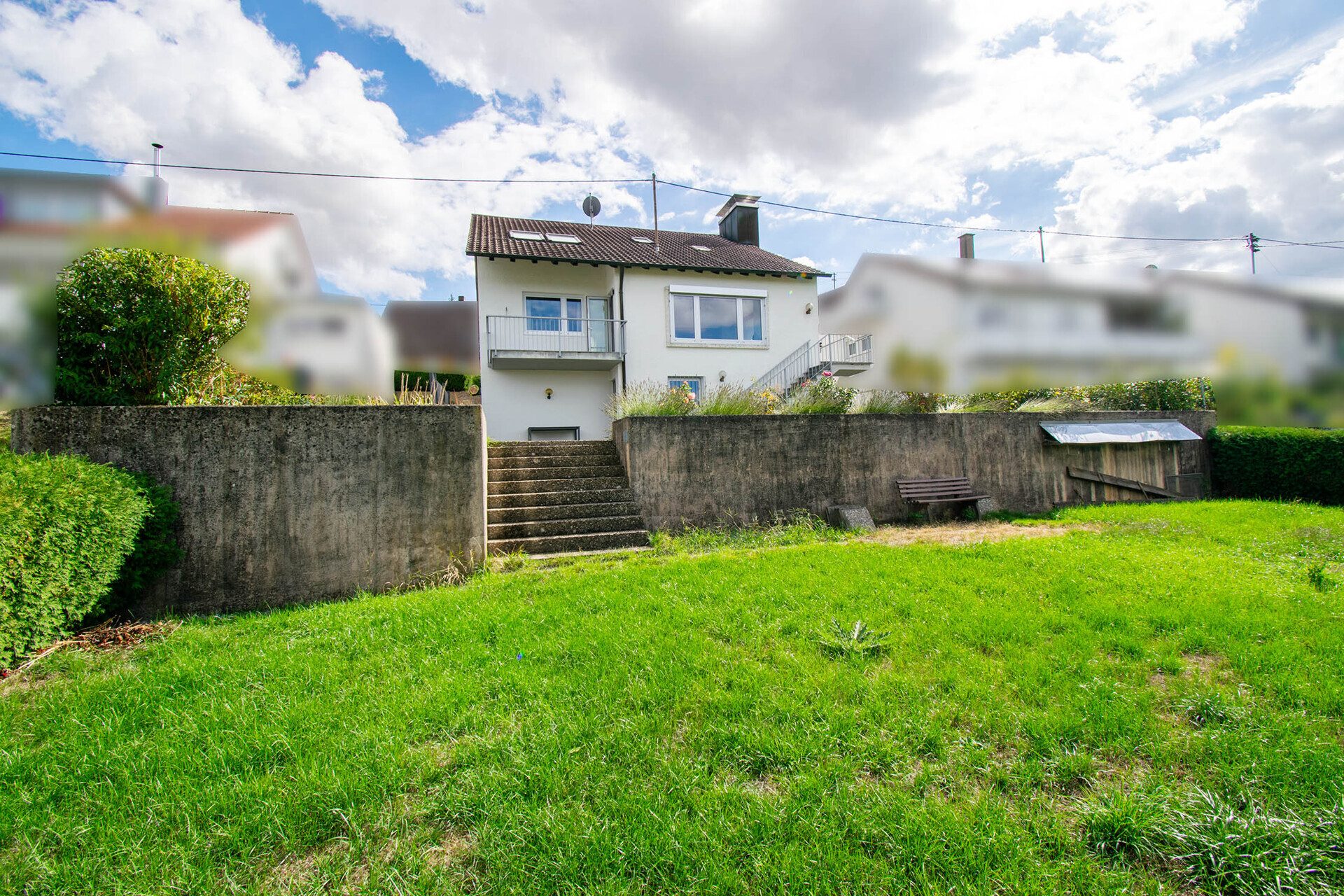 Immobilienangebot - Vaihingen an der Enz / Enzweihingen - Alle - Außergewöhnliches Haus mit viel Wohnraum und Grundstück in bester Aussichtslage von Enzweihingen