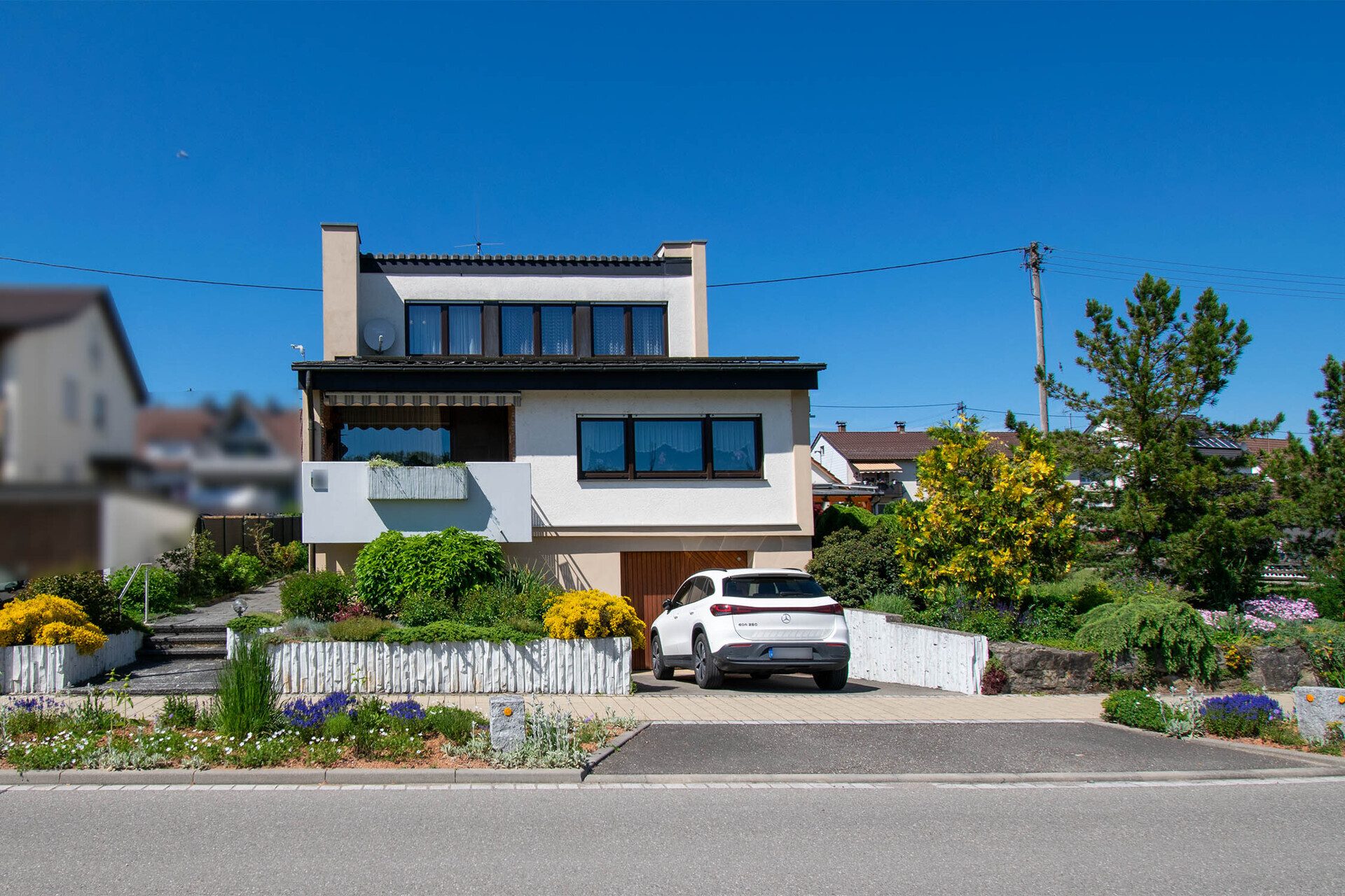 Immobilienangebot - Sersheim - Alle - Gepflegtes Haus auf großem Grundstück in bester Lage mit zwei Garagen und umfangreicher Ausstattung
