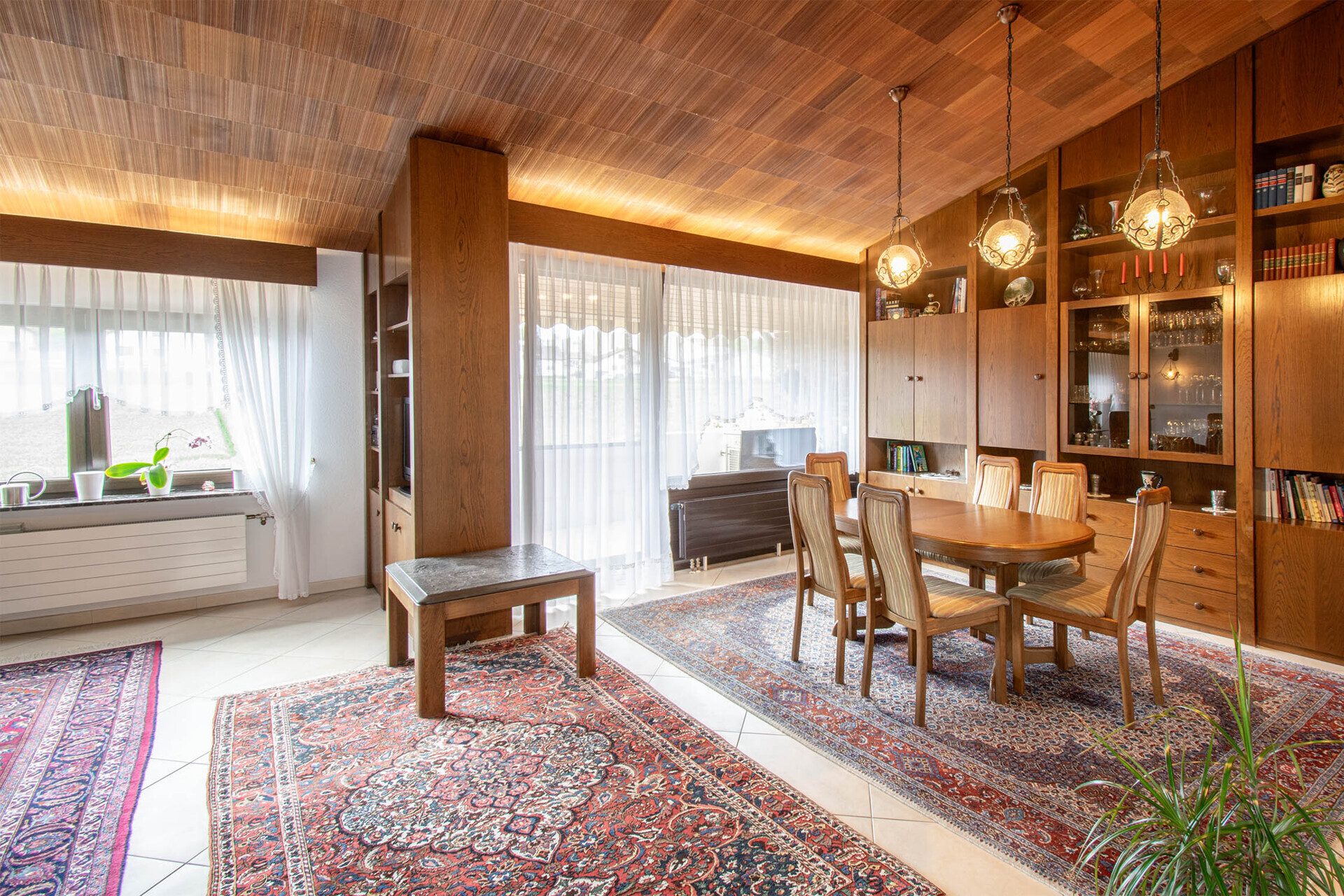 Immobilienangebot - Sersheim - Alle - Gepflegtes Haus auf großem Grundstück in bester Lage mit zwei Garagen und umfangreicher Ausstattung