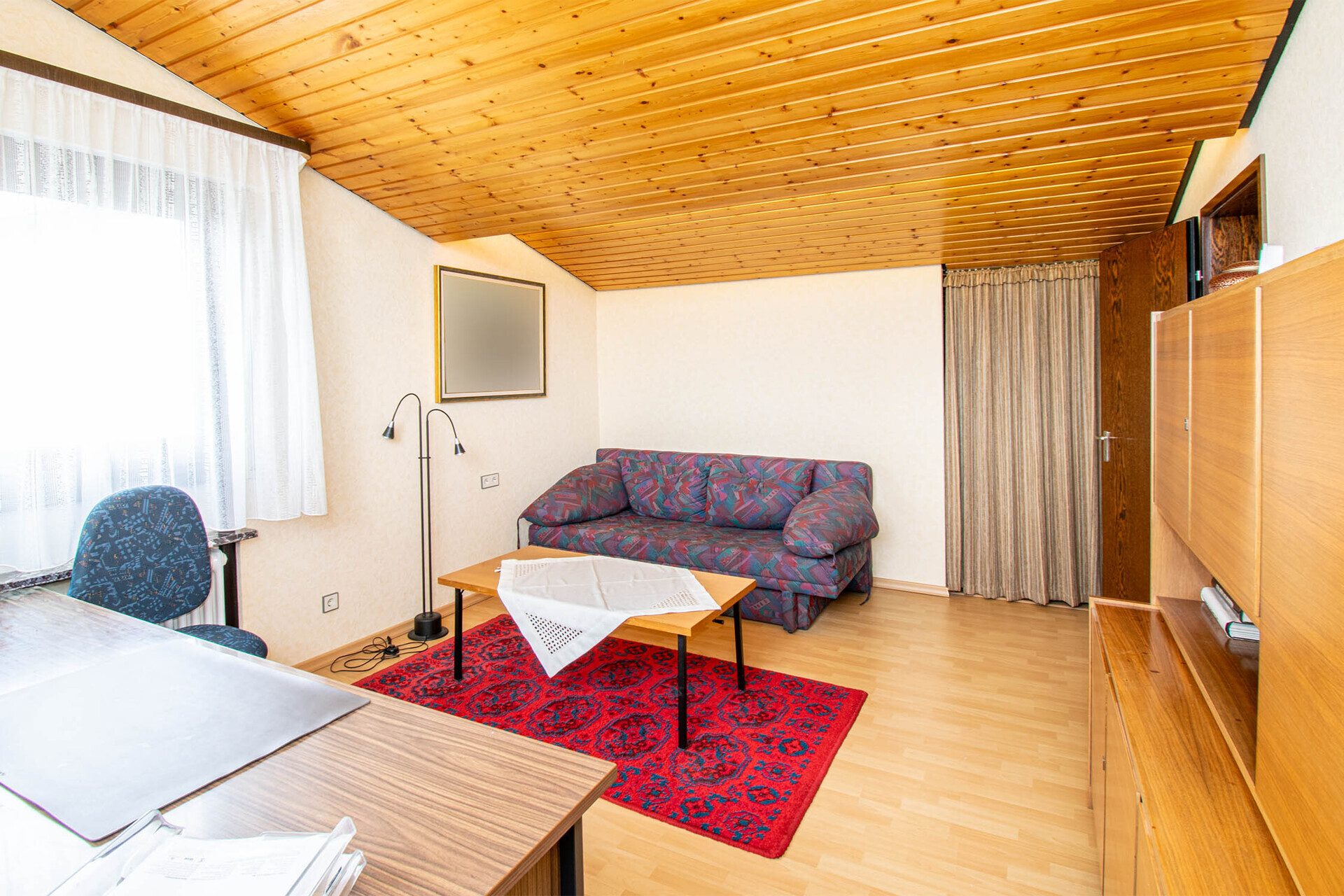 Immobilienangebot - Sersheim - Alle - Gepflegtes Haus auf großem Grundstück in bester Lage mit zwei Garagen und umfangreicher Ausstattung