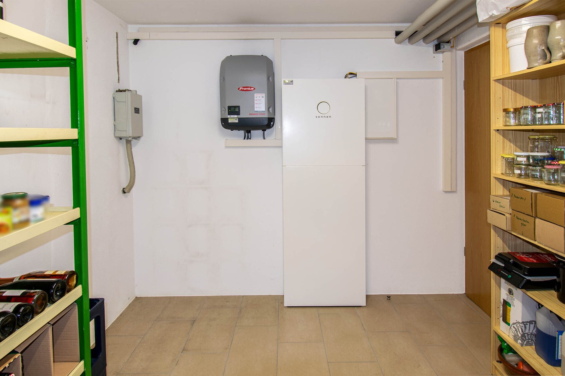 Immobilienangebot - Sersheim - Alle - Gepflegtes Haus auf großem Grundstück in bester Lage mit zwei Garagen und umfangreicher Ausstattung
