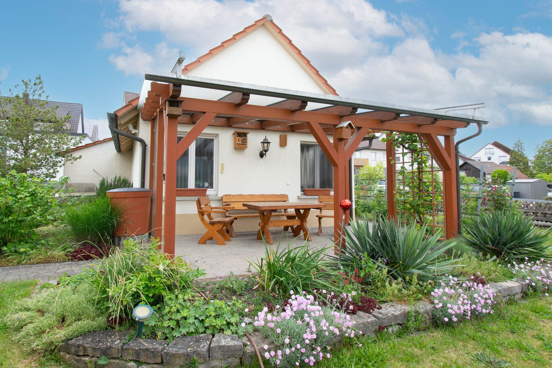 Immobilienangebot - Sersheim - Alle - Gepflegtes Haus auf großem Grundstück in bester Lage mit zwei Garagen und umfangreicher Ausstattung