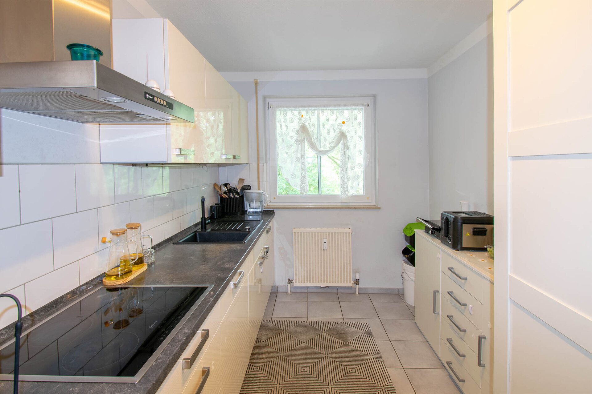 Immobilienangebot - Steinheim an der Murr - Alle - Charmante 3-Zimmmer-Wohnung mit Einzelgarage in schöner Lage