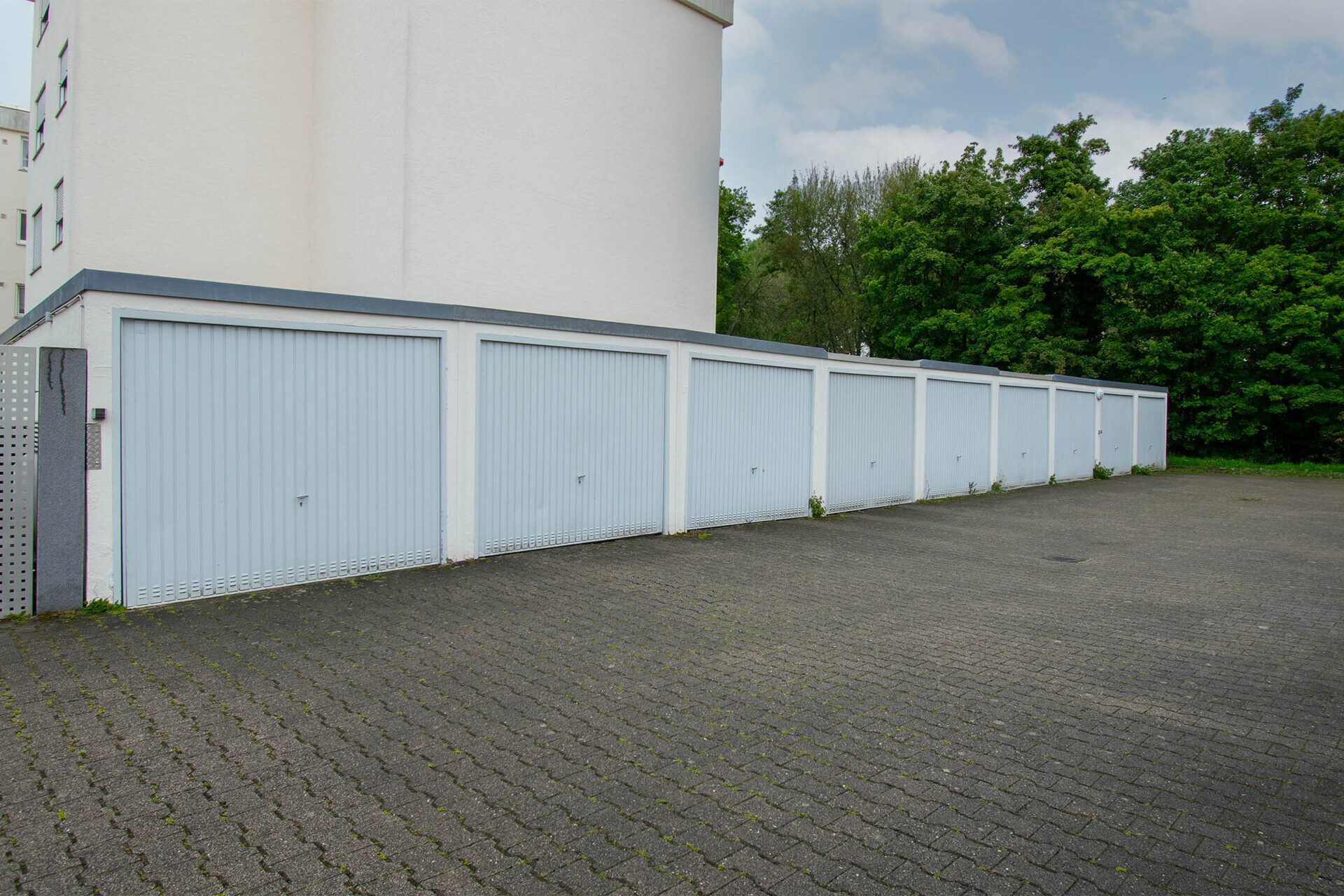 Immobilienangebot - Steinheim an der Murr - Alle - Charmante 3-Zimmmer-Wohnung mit Einzelgarage in schöner Lage