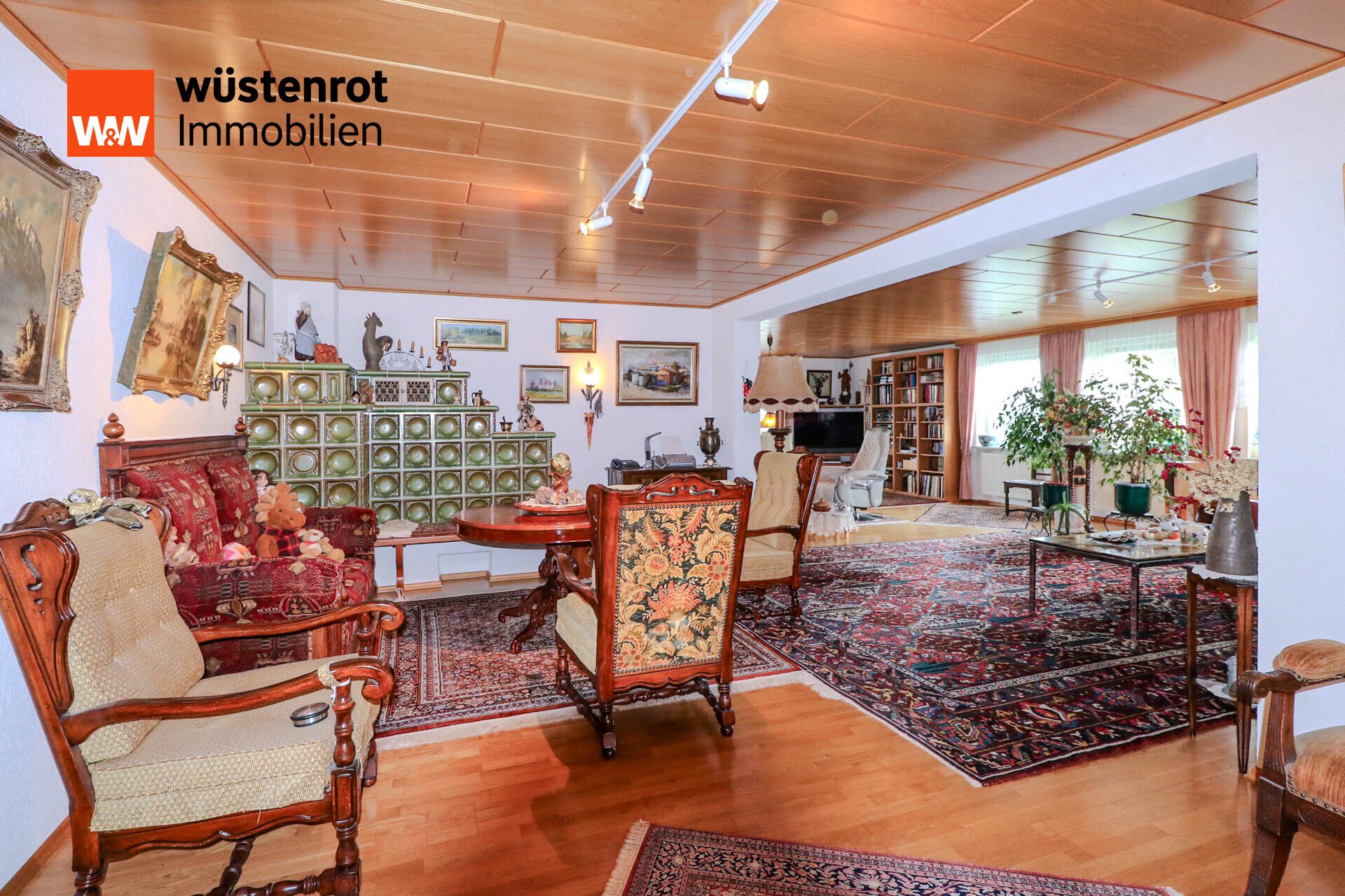Immobilienangebot - Lichtenberg - Alle - Großzügige Familienresidenz mit idyllischem Garten und hochwertiger Ausstattung.