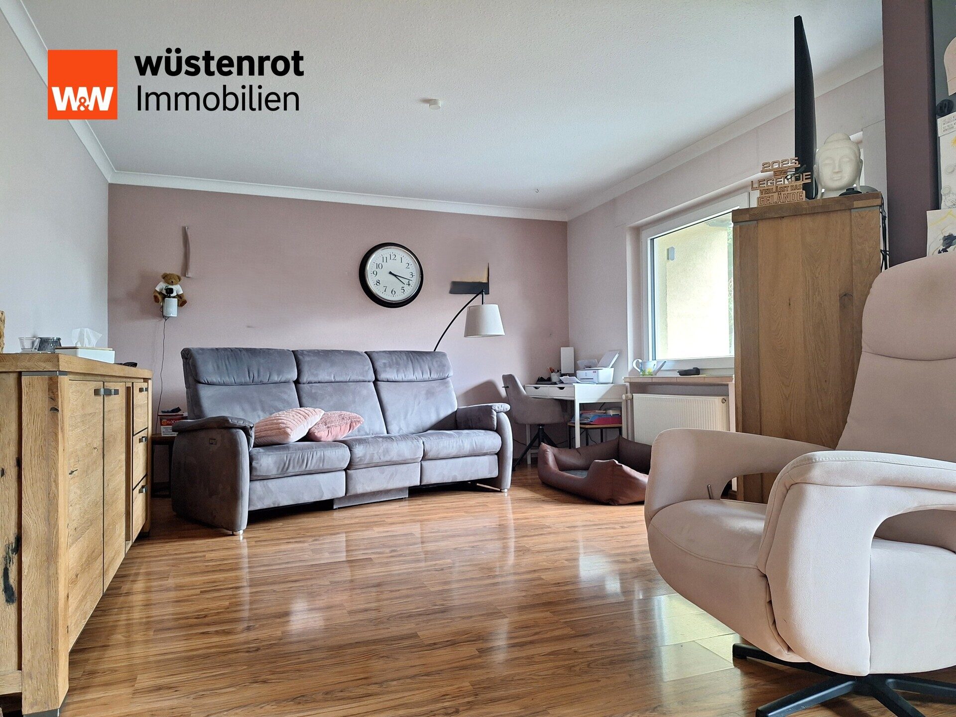 Immobilienangebot - Kirchberg - Alle - Dreifamilienhaus mit Gewerbeeinheit
- gestalten Sie die Miete neu -