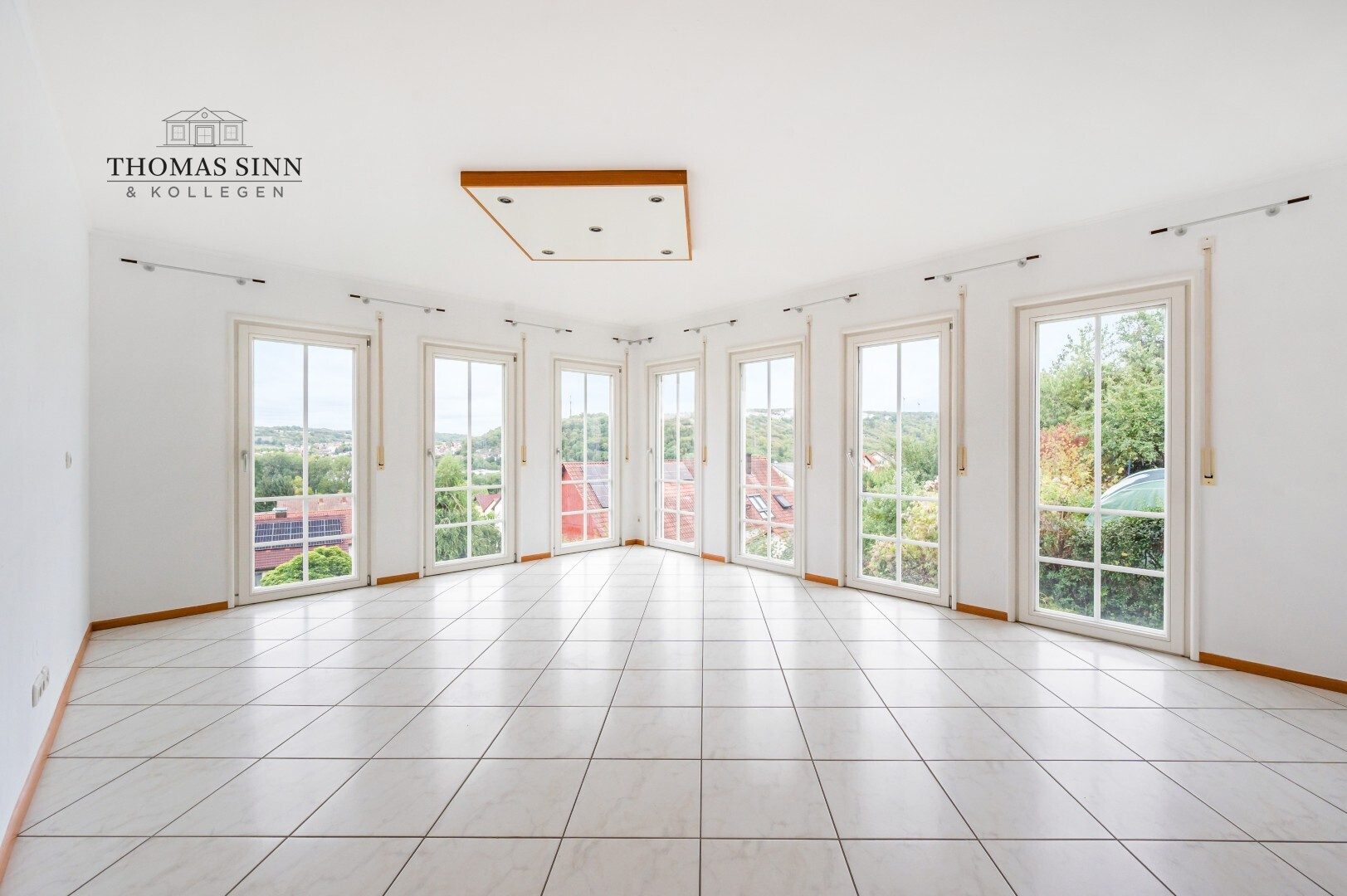 Immobilienangebot - Möckmühl - Alle - Lichtdurchflutetes Einfamilienhaus in exponierter, ruhiger Aussichtslage - sofort frei!