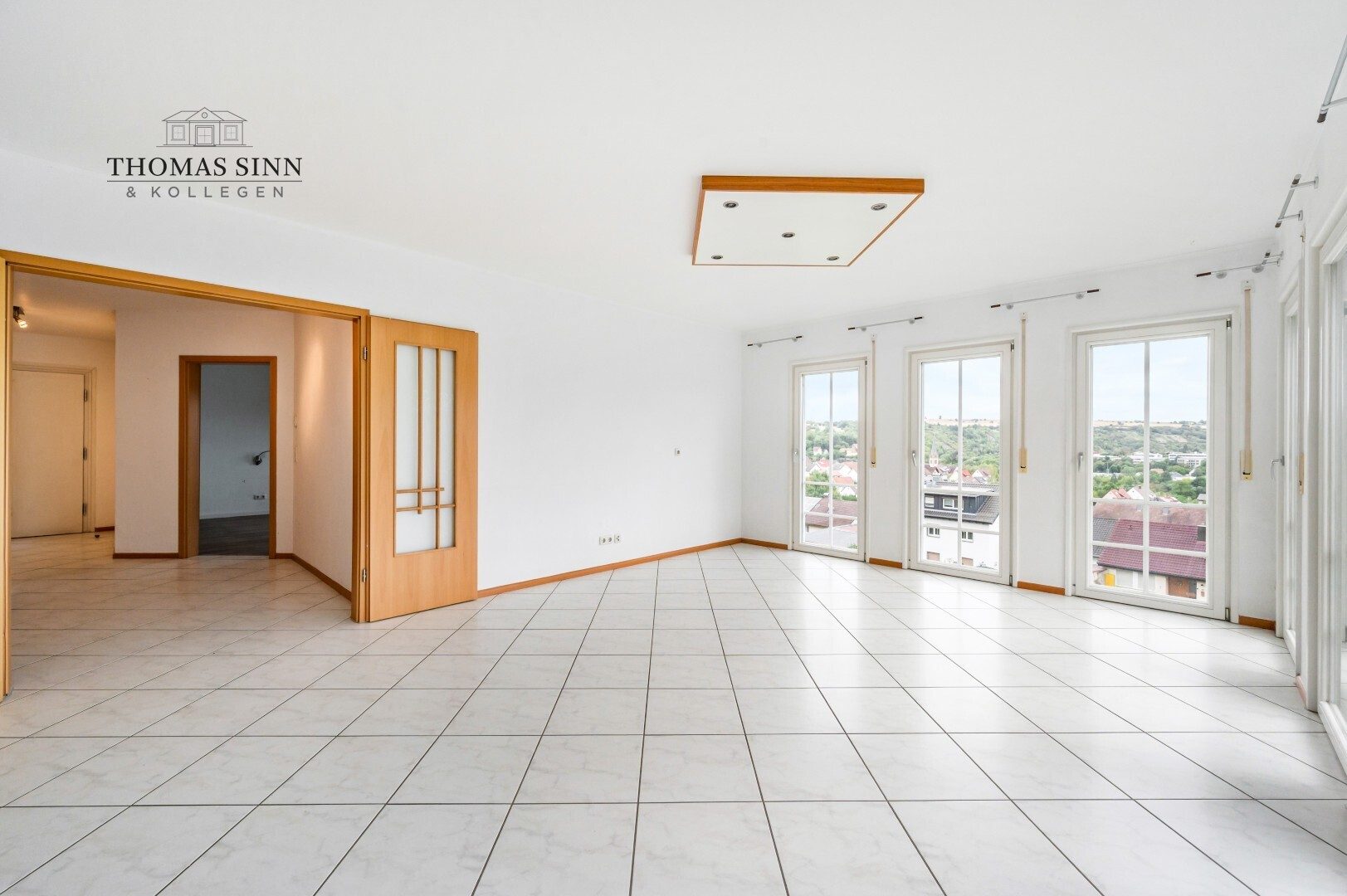 Immobilienangebot - Möckmühl - Alle - Lichtdurchflutetes Einfamilienhaus in exponierter, ruhiger Aussichtslage - sofort frei!