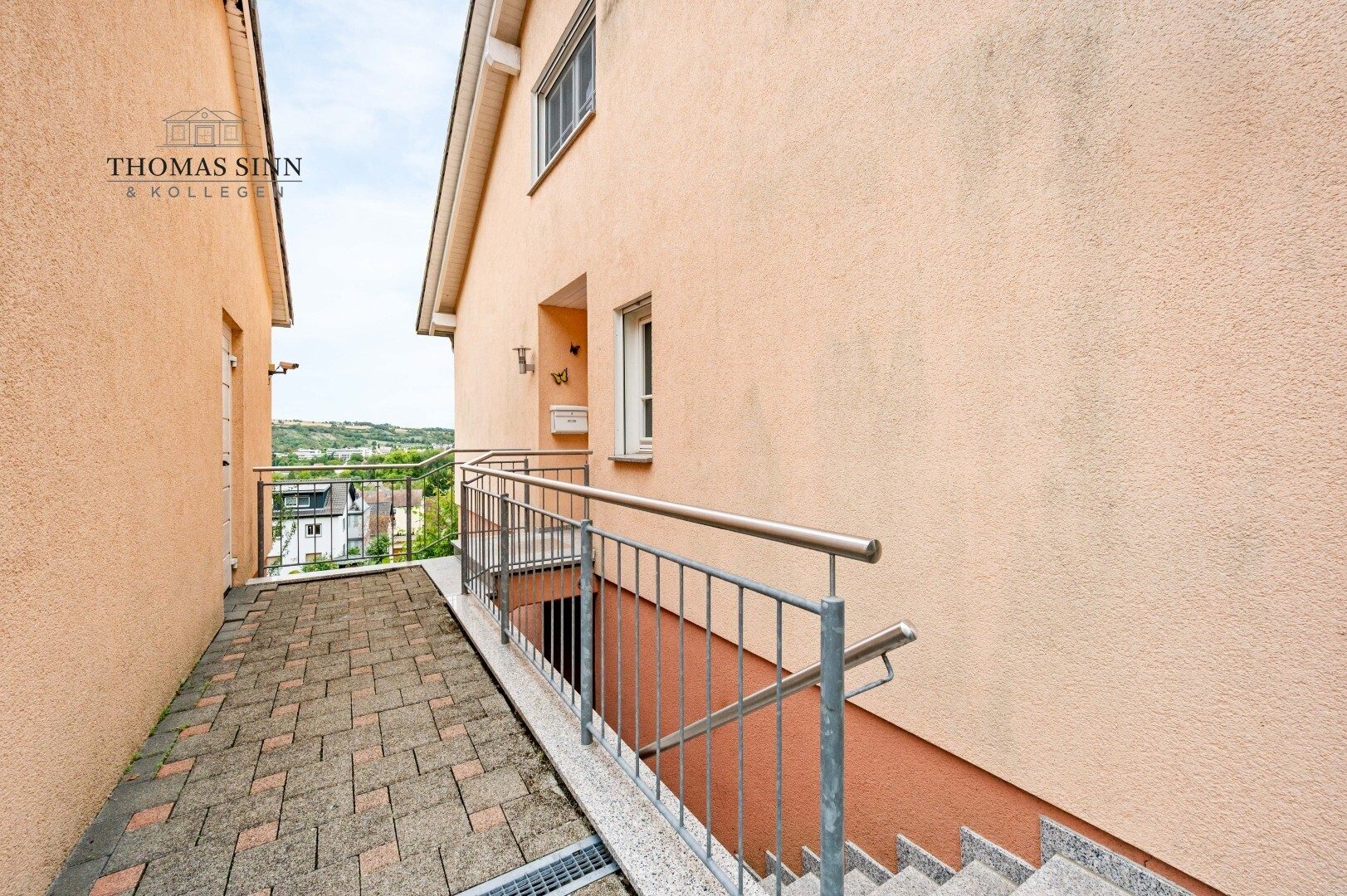 Immobilienangebot - Möckmühl - Alle - Lichtdurchflutetes Einfamilienhaus in exponierter, ruhiger Aussichtslage - sofort frei!