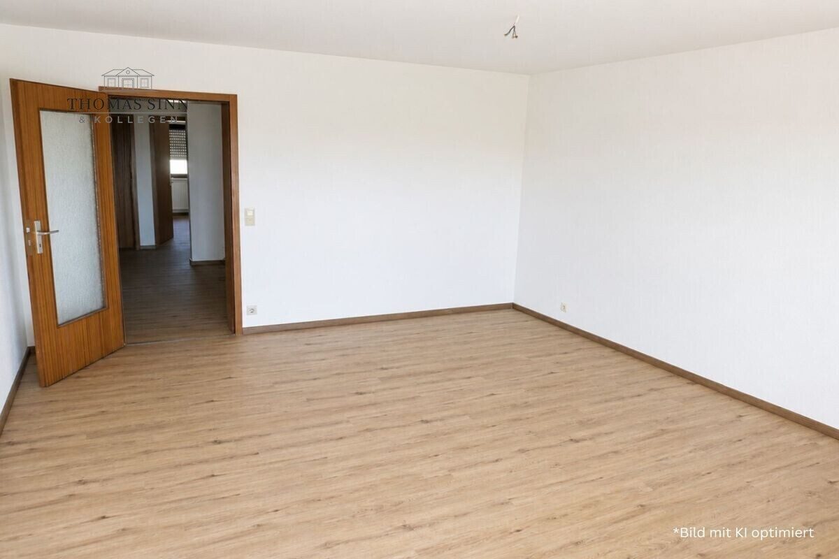Immobilienangebot - Neckarsulm - Alle - Bezugsfreie 3,5-Zimmer-Wohnung im 4. OG mit Aufzug, großem Balkon und ruhiger Lage in Sackgasse