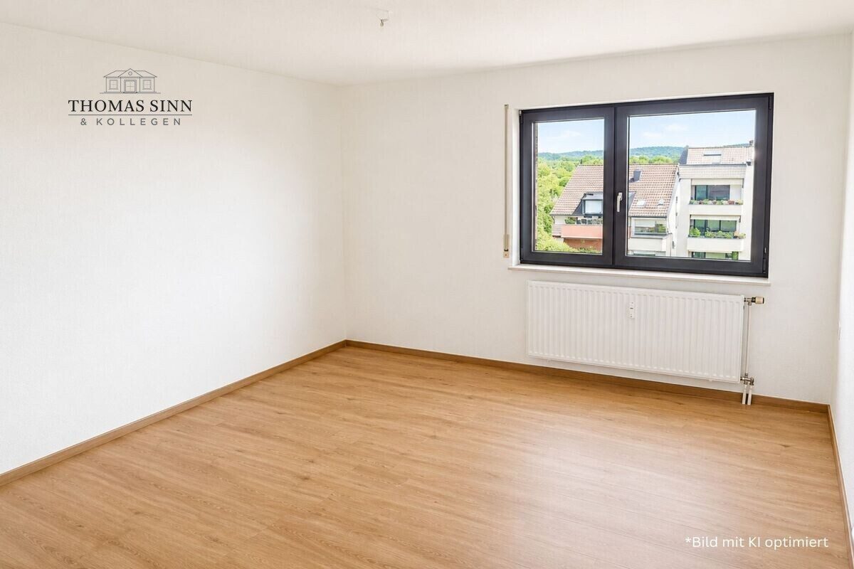 Immobilienangebot - Neckarsulm - Alle - Bezugsfreie 3,5-Zimmer-Wohnung im 4. OG mit Aufzug, großem Balkon und ruhiger Lage in Sackgasse