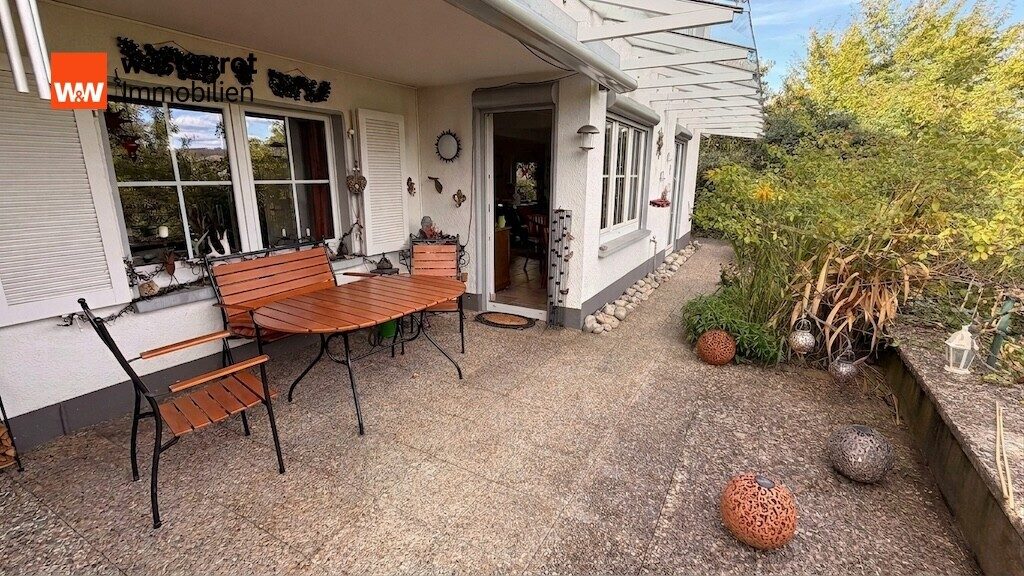 Immobilienangebot - Lörrach - Alle - Gemütliche 3,5 Zimmer Wohnung mit mediterranen Flair und großer Terrasse auf dem "Tüllinger"