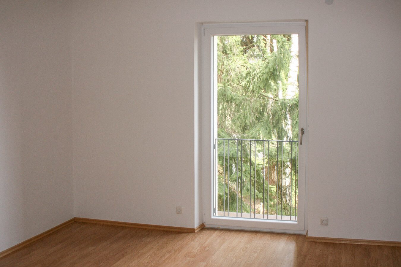 Immobilienangebot - Ottobrunn / Riemerling - Alle - Viel Raum, viele Möglichkeiten – großzügiges Wohn- und Geschäftshaus mit Garten, Terrasse und Balkon