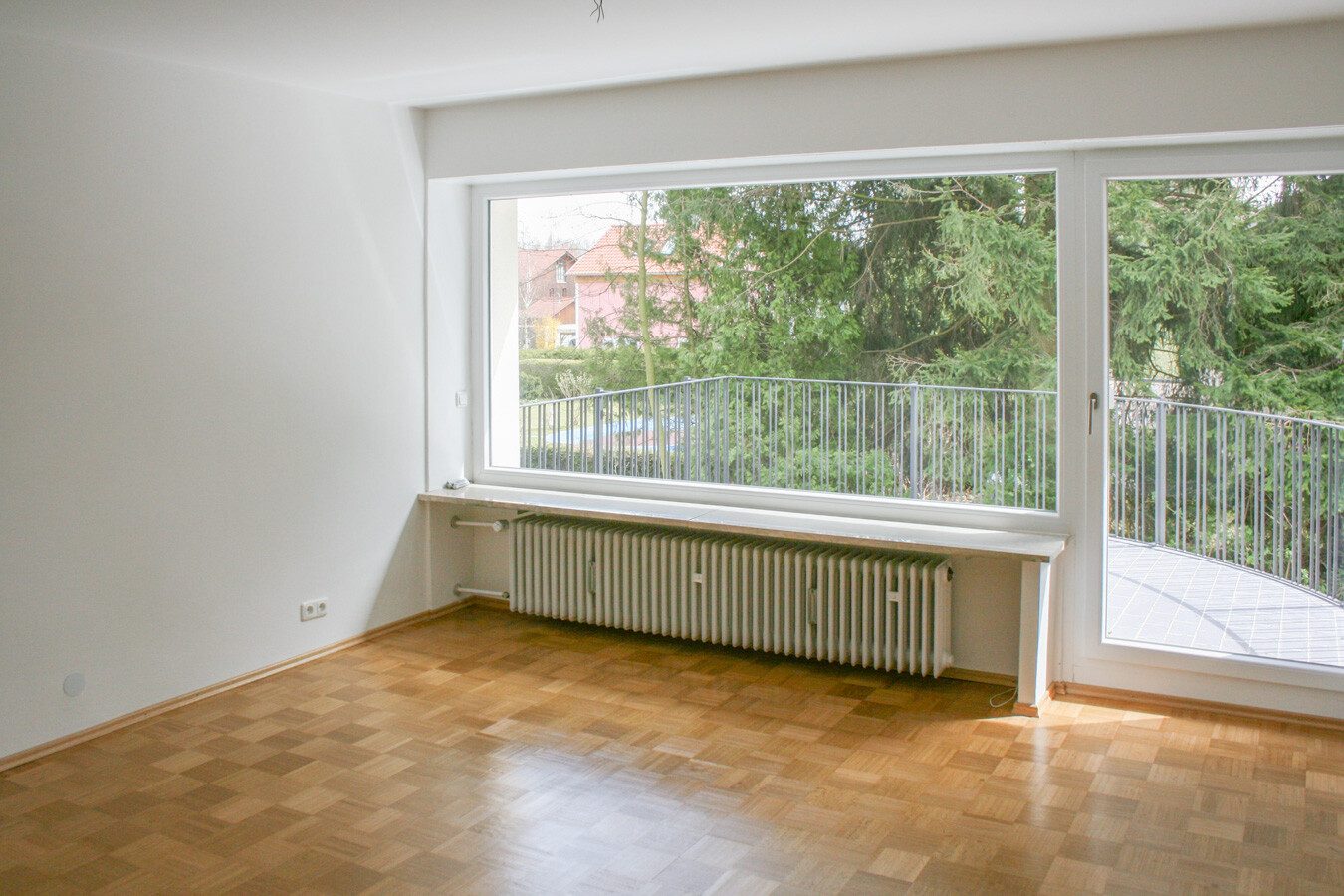 Immobilienangebot - Ottobrunn / Riemerling - Alle - Viel Raum, viele Möglichkeiten – großzügiges Wohn- und Geschäftshaus mit Garten, Terrasse und Balkon