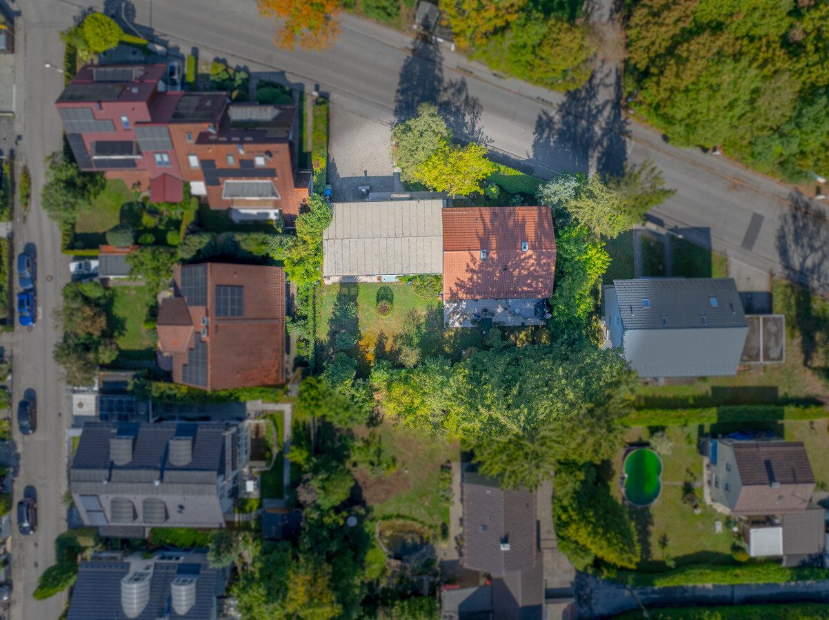 Immobilienangebot - Ottobrunn / Riemerling - Alle - Großzügiges Süd-Baugrundstück (mit Altbestand) für Ihr XXL-EFH oder ihre DHH (E+1+D)