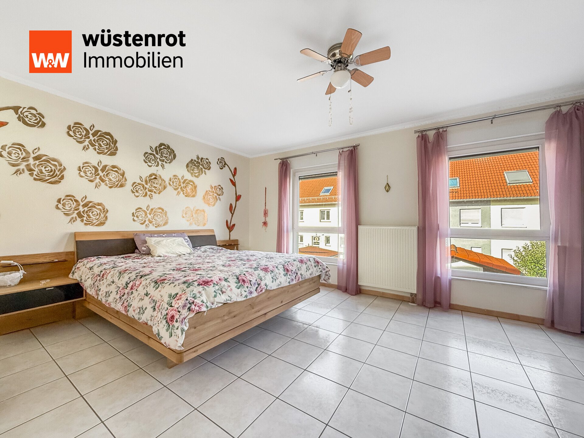 Immobilienangebot - Kaiserslautern - Alle - Großzügiges Reihenmittelhaus mit Wintergarten, Kamin und viel Platz für die Familien