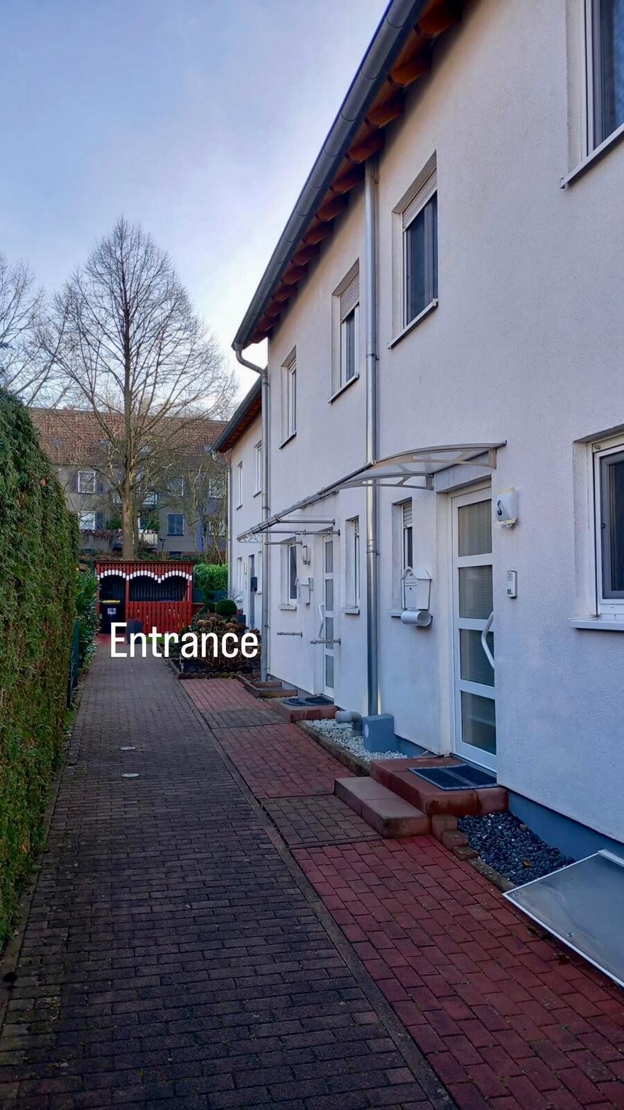 Immobilienangebot - Kaiserslautern - Alle - Großzügiges Reihenmittelhaus mit Wintergarten, Kamin und viel Platz für die Familien