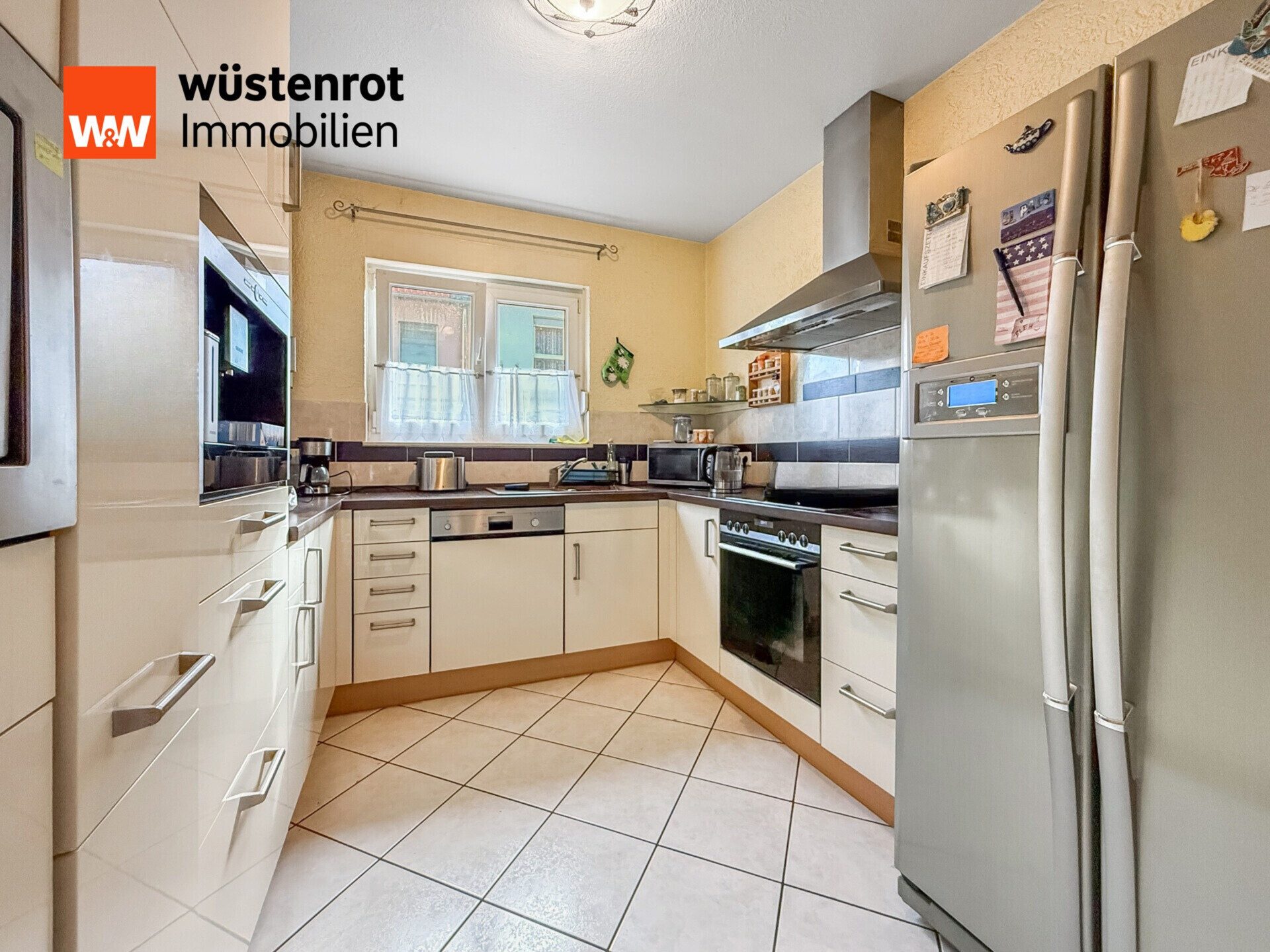 Immobilienangebot - Kaiserslautern - Alle - Großzügiges Reihenmittelhaus mit Wintergarten, Kamin und viel Platz für die Familien