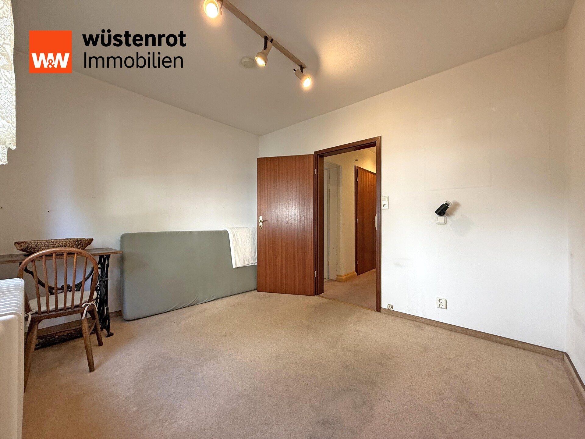 Immobilienangebot - Leonberg - Alle - Familienfreundliche 4,5-Zi.-Whg. mit großem Südwest-Balkon, Hobbyraum, barrierefreiem & modernem Bad