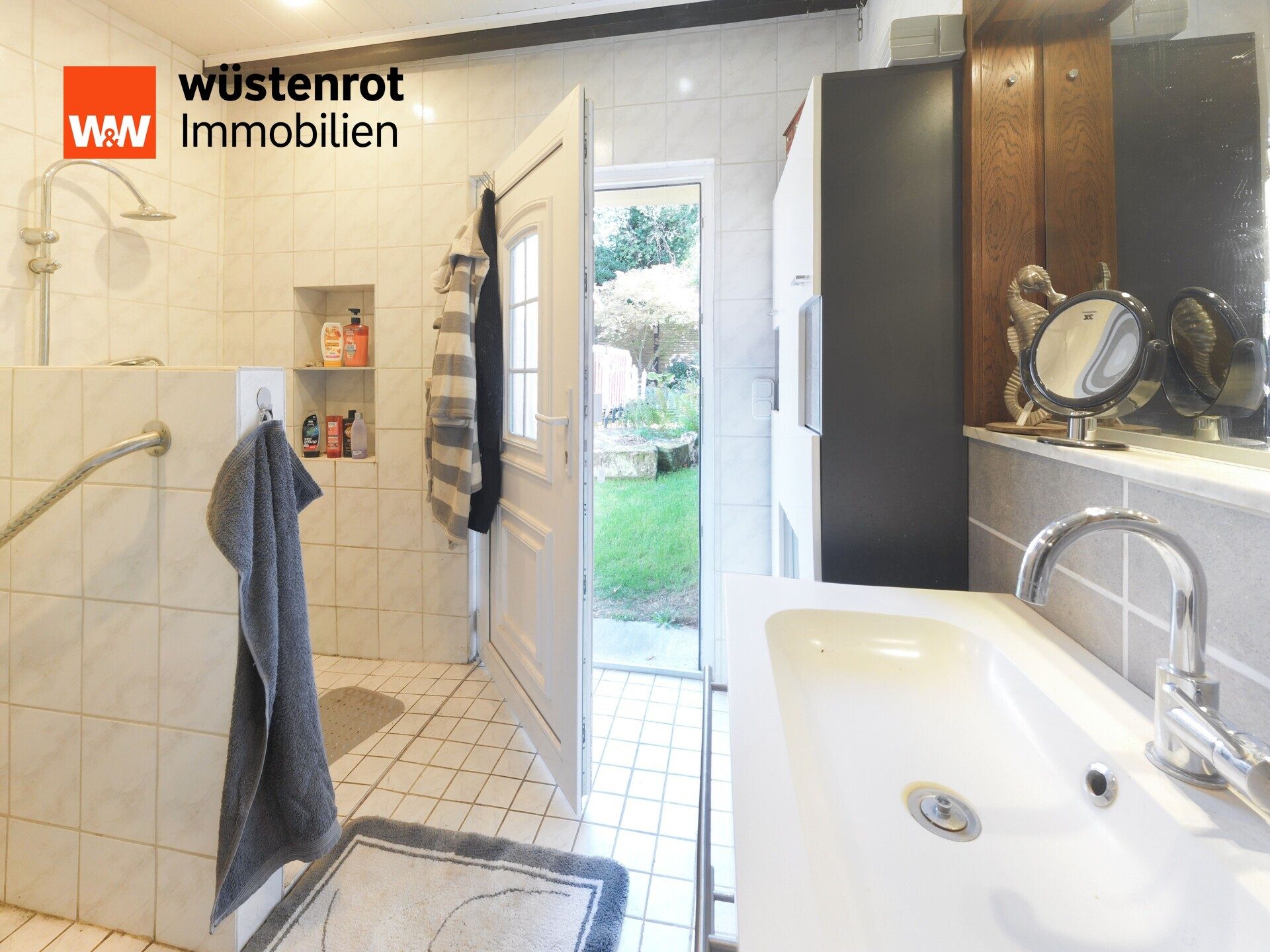 Immobilienangebot - Bad Münder am Deister / Flegessen - Alle - Historisches Fachwerkhaus mit Einliegerwohnung, Volieren und Ausbaupotenzial im Weserbergland