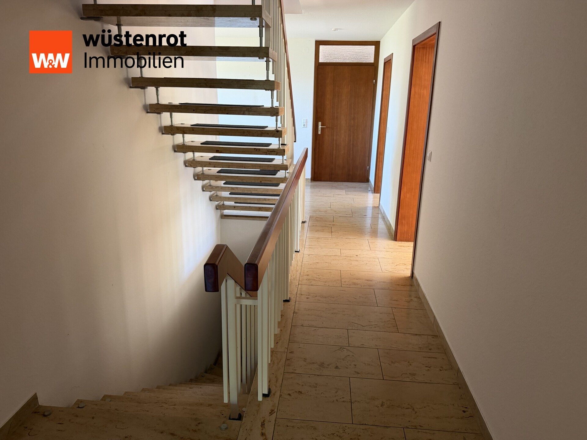 Immobilienangebot - Gaildorf - Alle - Großes Wohnhaus mit Anbaugebäude für Freizeit/Veranstaltungen und viel Platz für Familie und Beruf