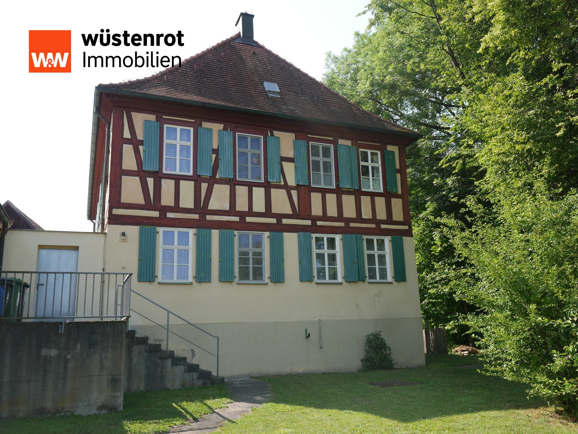 Immobilienangebot - Rödental / Weißenbrunn - Alle - Historisches Pfarrhaus – Denkmalwürdiger Charme trifft zeitgemäßes Wohnen